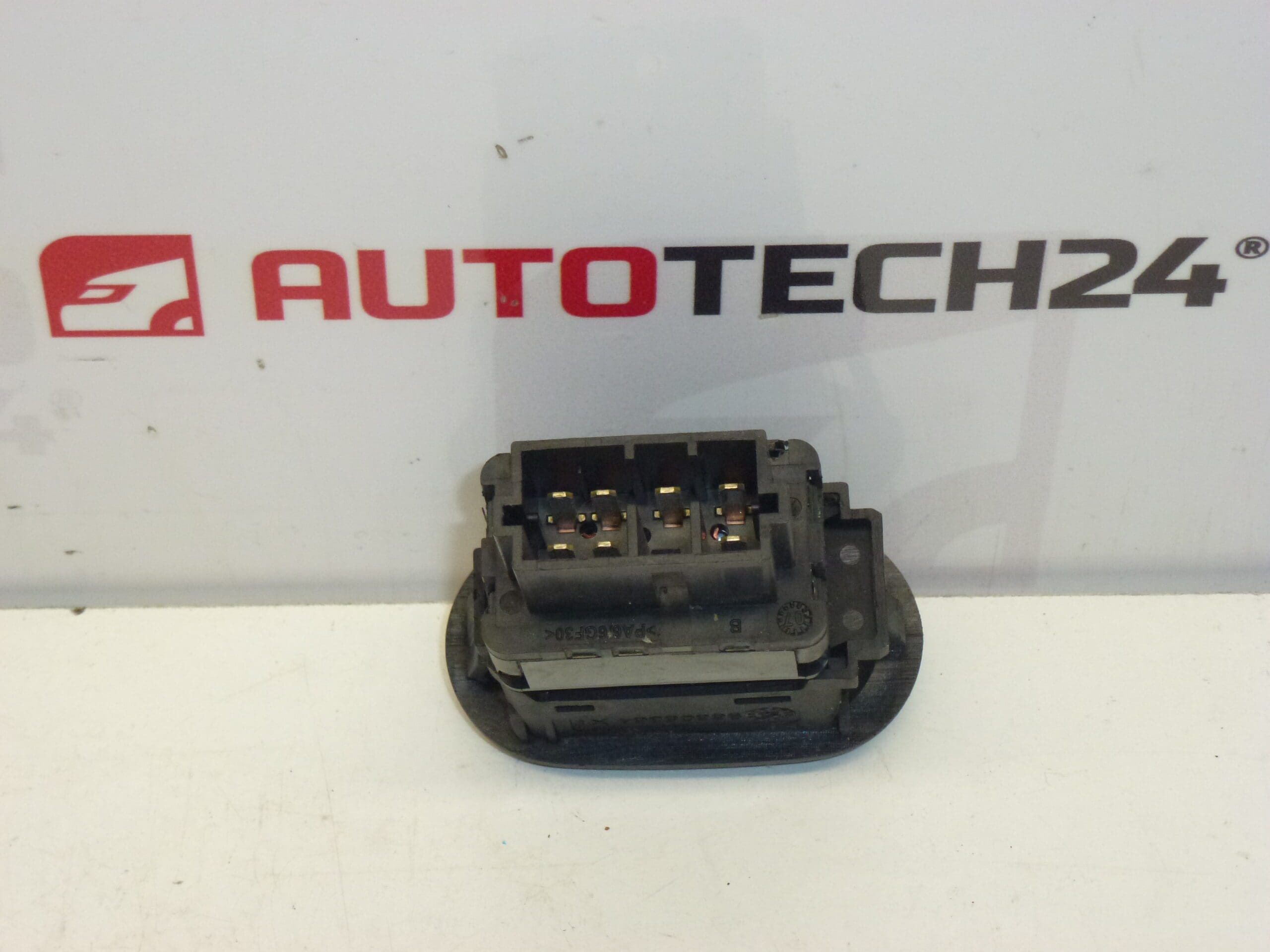 Interruptor De Ventana Citroën C2 C3 96605364XT 6554QX - Imagen 2