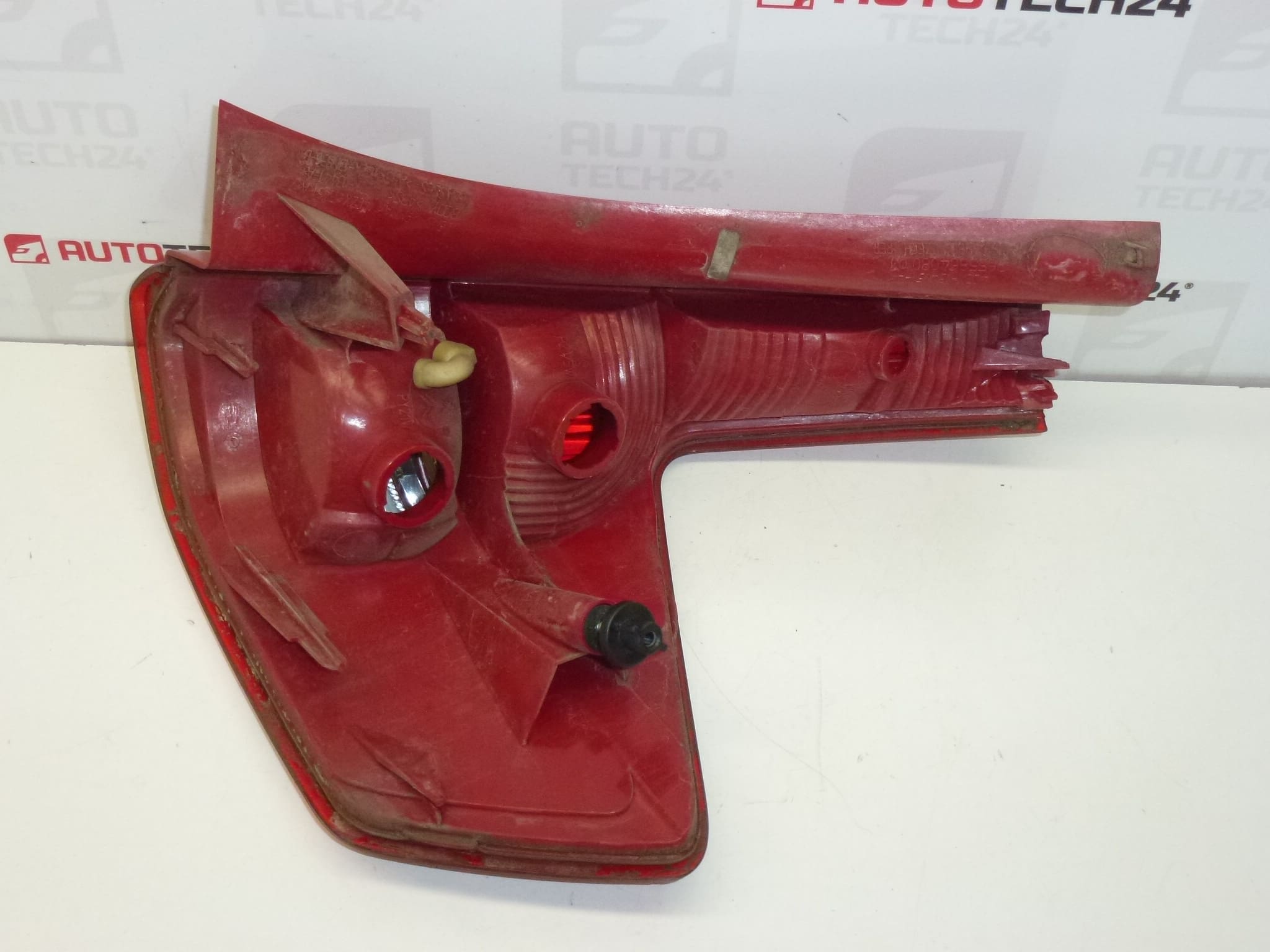 Luz Trasera Izquierda Citroën C4 5 Puertas 9655864080 6350T8 - Imagen 2