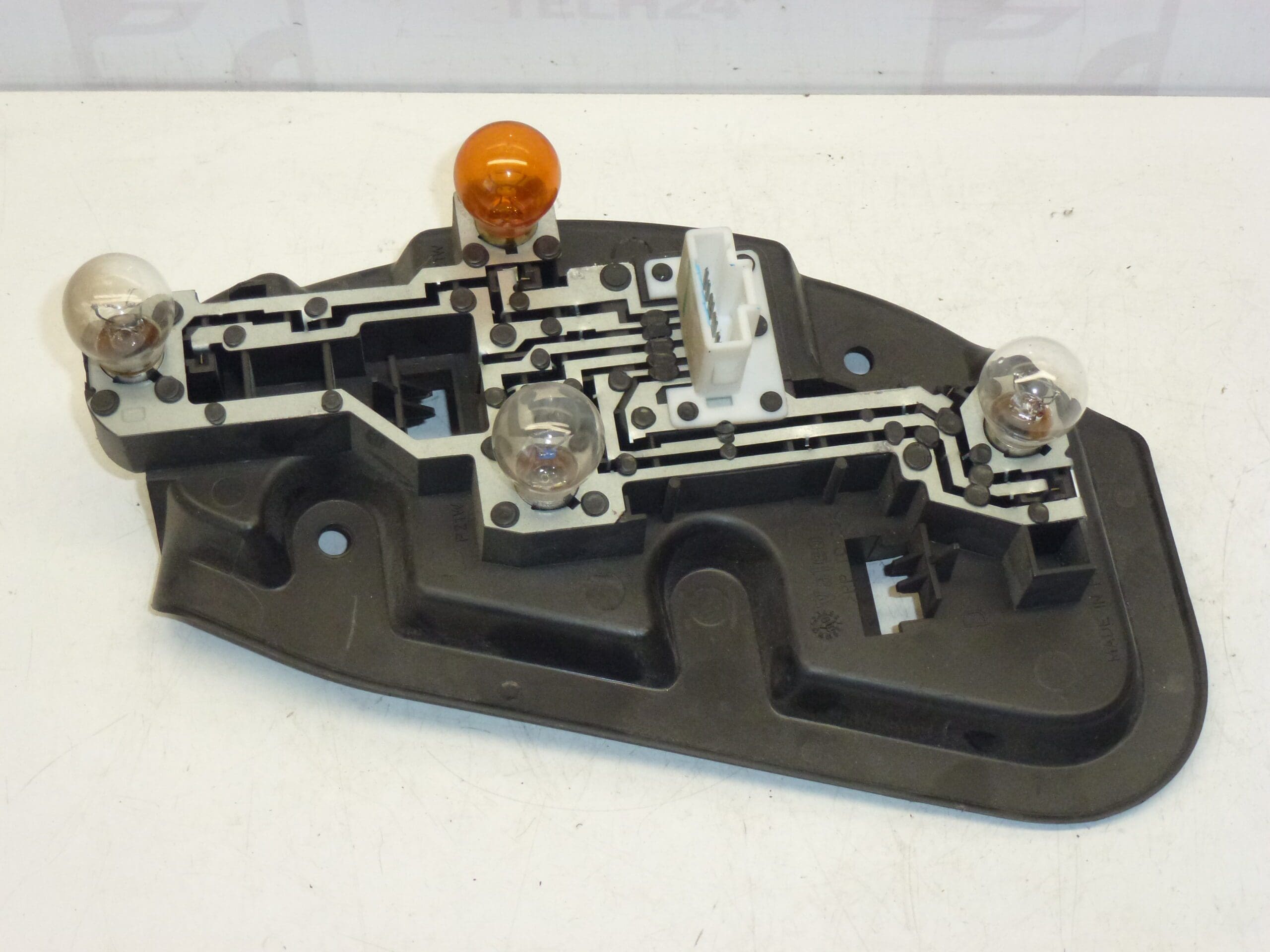 Base de bombilla para lámpara trasera derecha Citroën C5 Sedán - Imagen 2