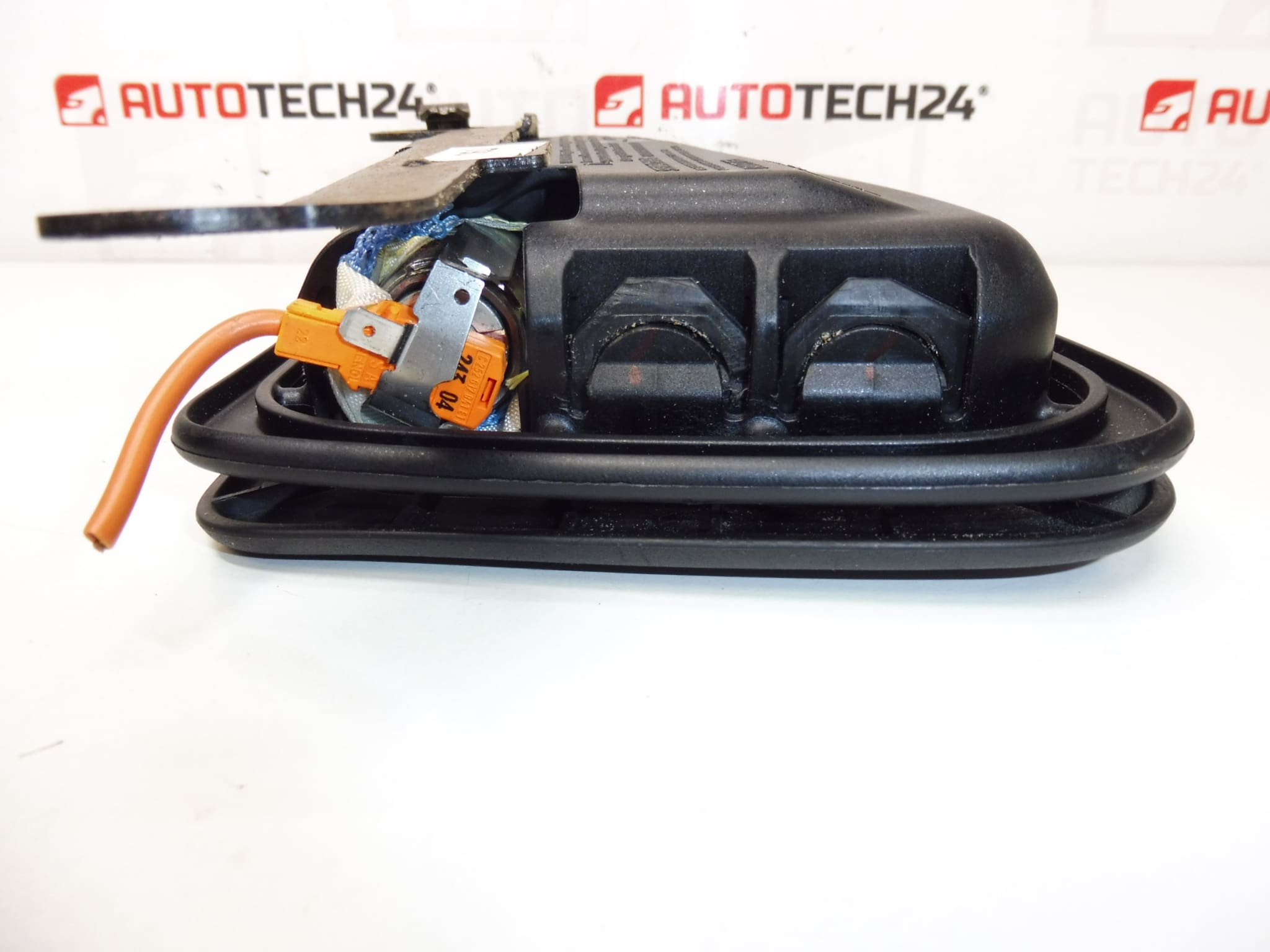 Airbag del asiento delantero izquierdo Peugeot 307 CC 96457585ZR 8216Z0 - Imagen 2