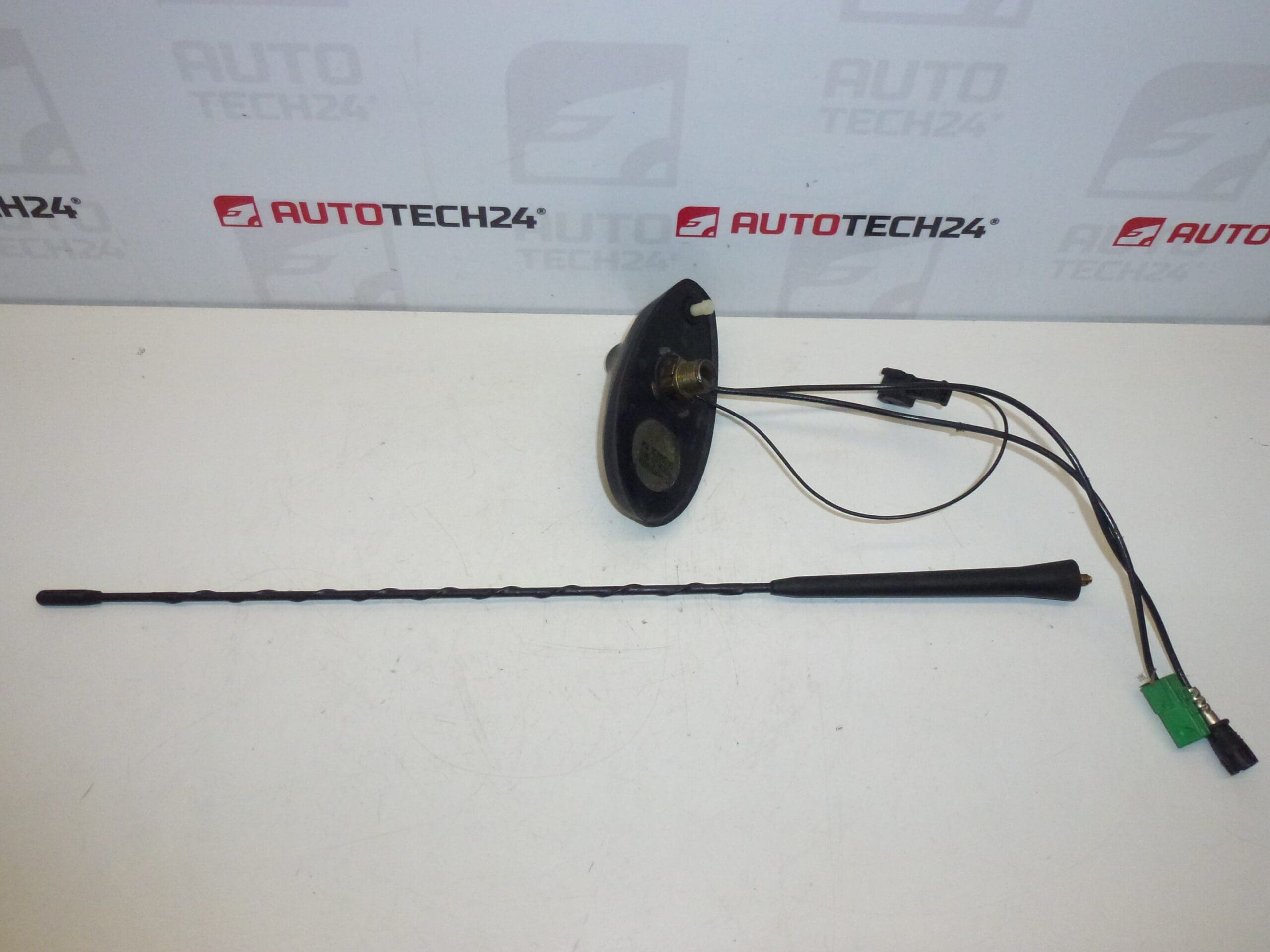 Antena Citroën C5 sedán 2001-2004 9638990180 6561P1 - Imagen 2