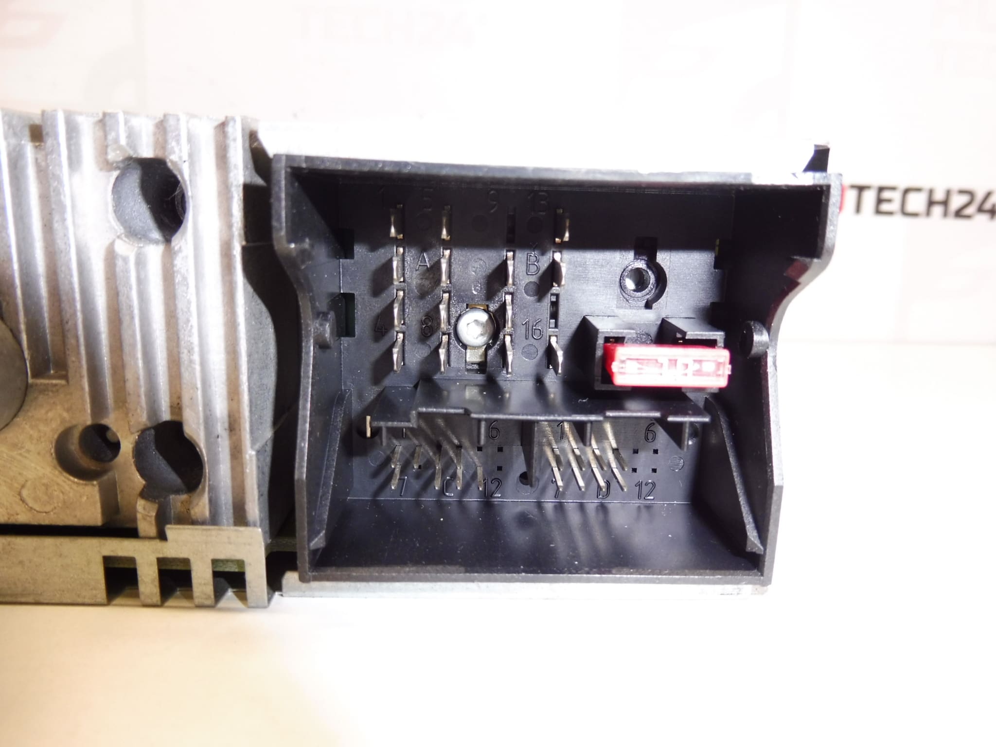 Radio CD para Citroën y Peugeot 9660646877 - Imagen 2