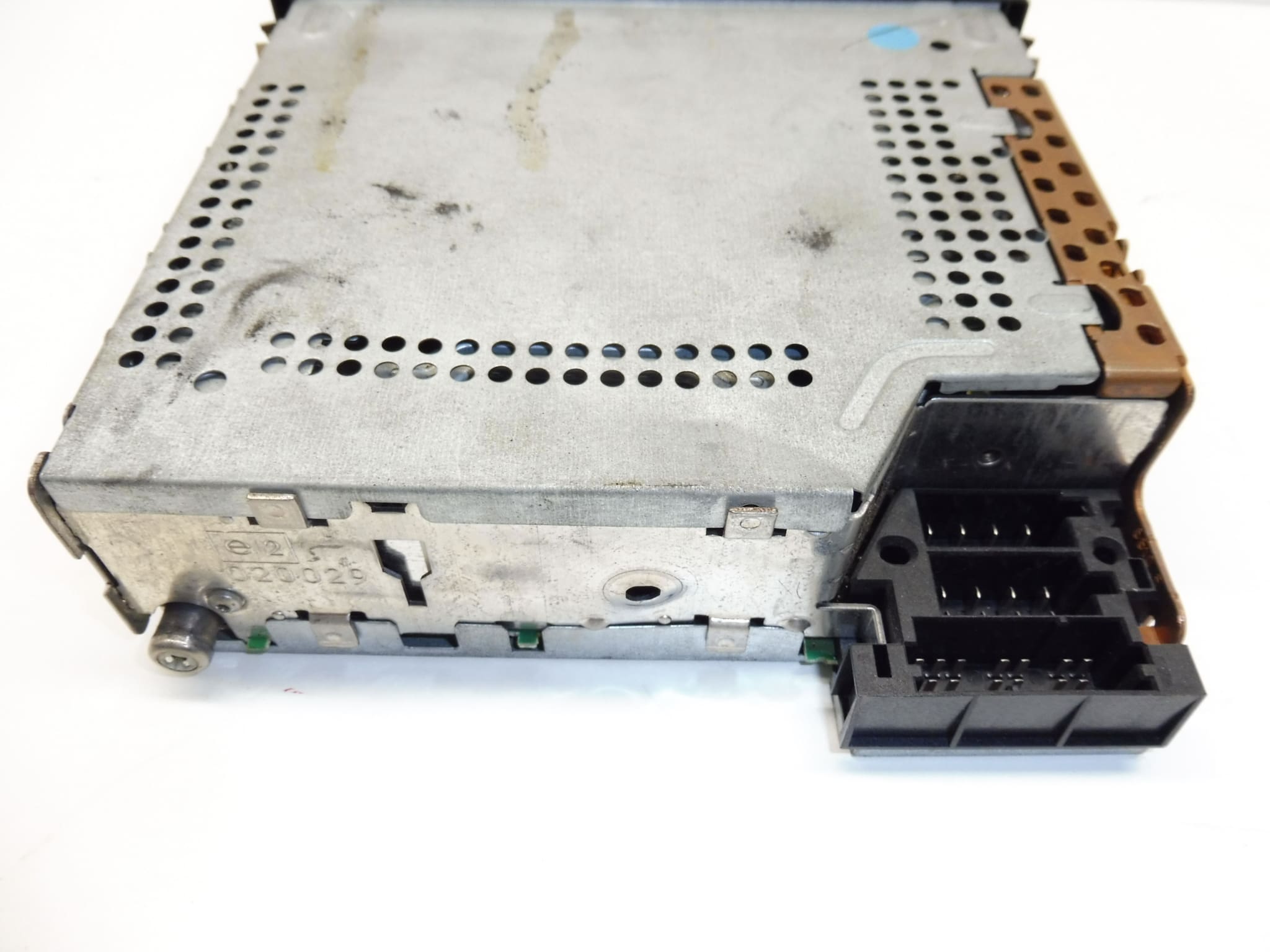 Radio para coche con reproductor CD para Citroën y Peugeot 964514597700 - Imagen 2