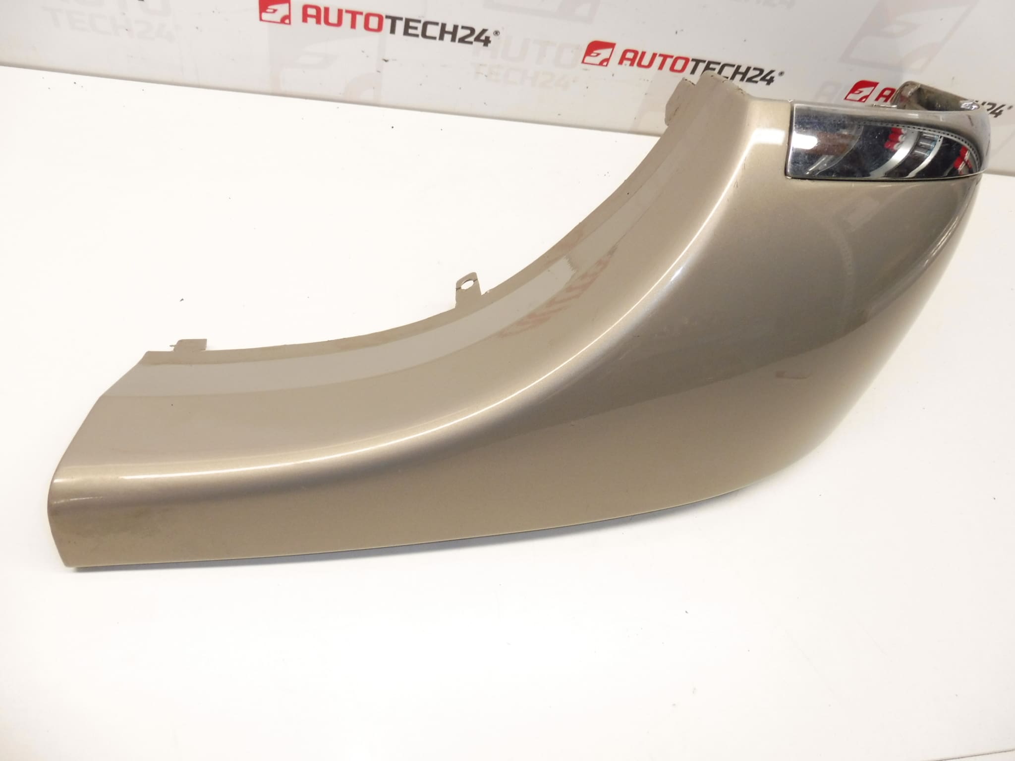 Moldura cromada derecha del parachoques trasero Citroën Xsara Picasso KDDC 7452CT - Imagen 2