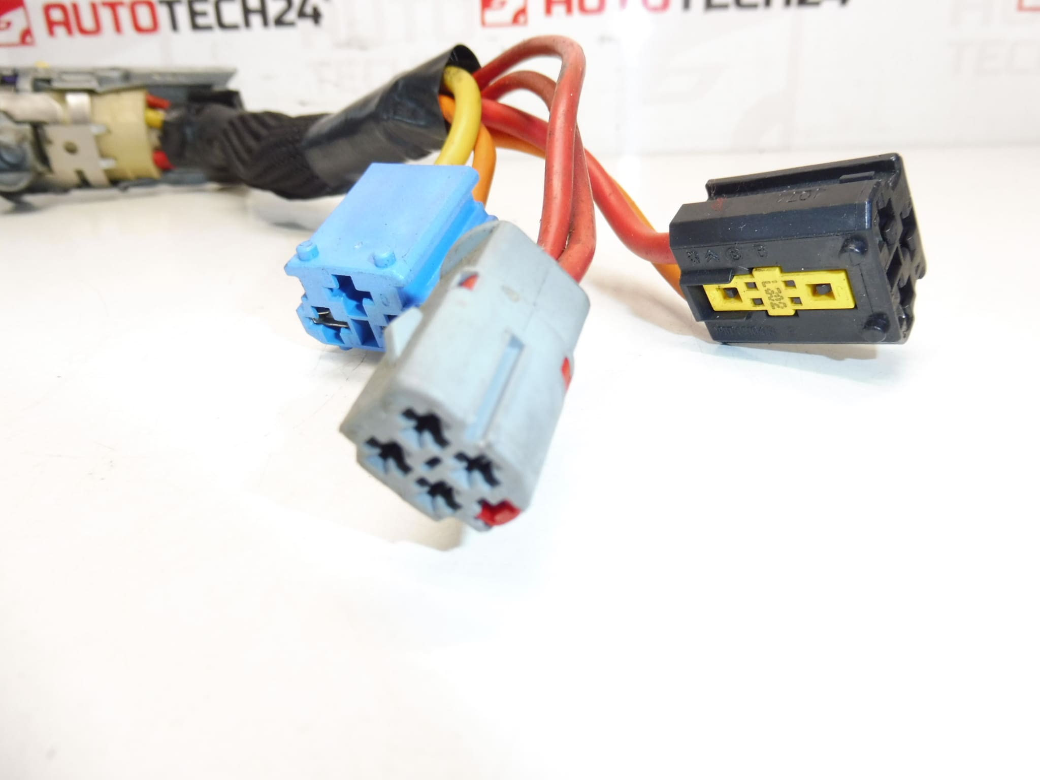 Cilindro de encendido con 1 llave Peugeot 607 4162T5 - Imagen 2