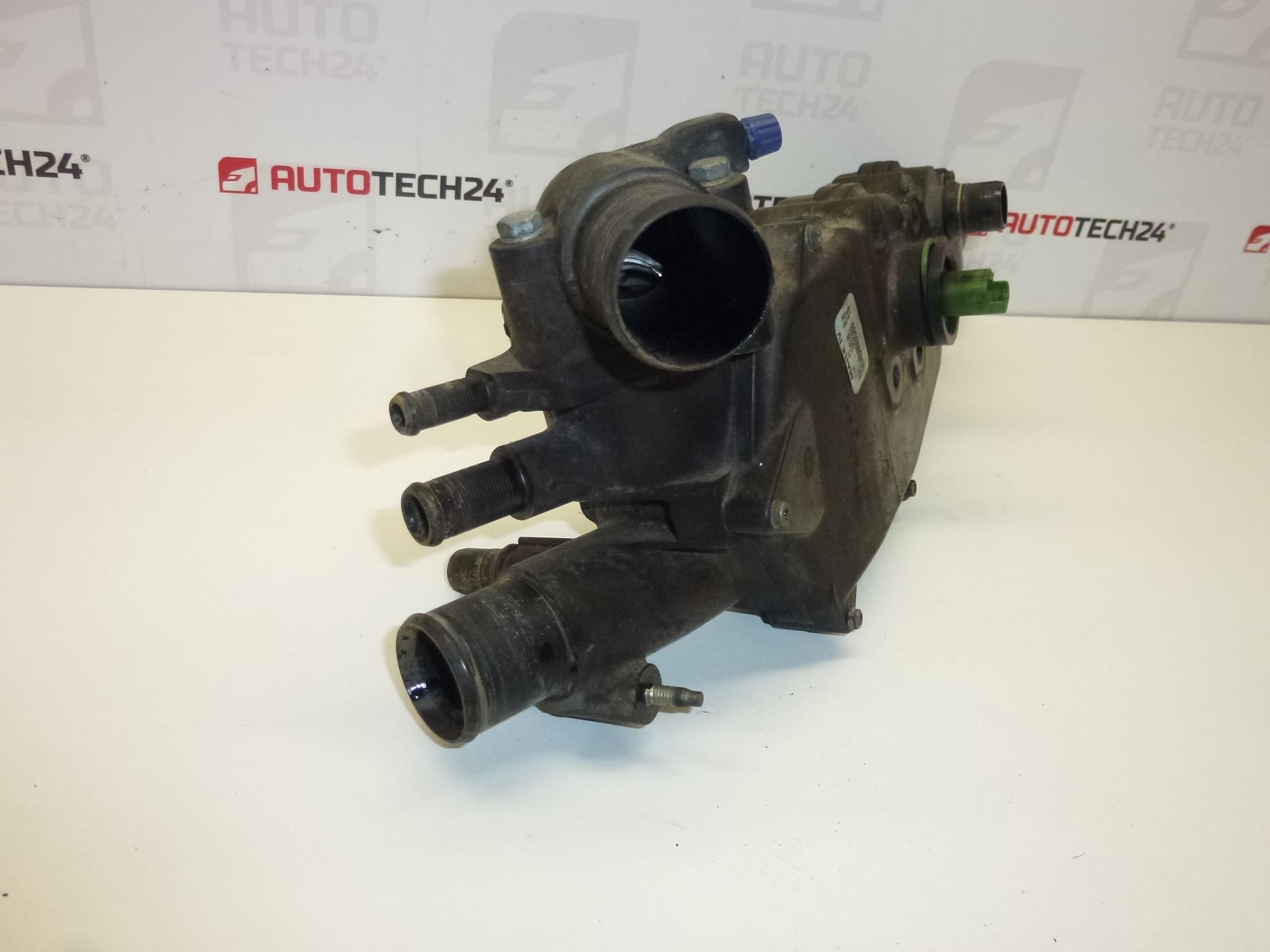Carcasa del termostato para motores 2.0 y 2.2 HDi para Citroën y Peugeot 9643093580 1336W0 - Imagen 2