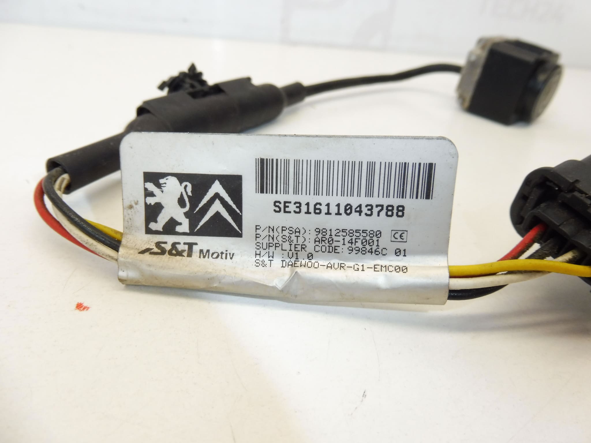 Cámara de aparcamiento para Citroën y Peugeot 9812585580 - Imagen 2