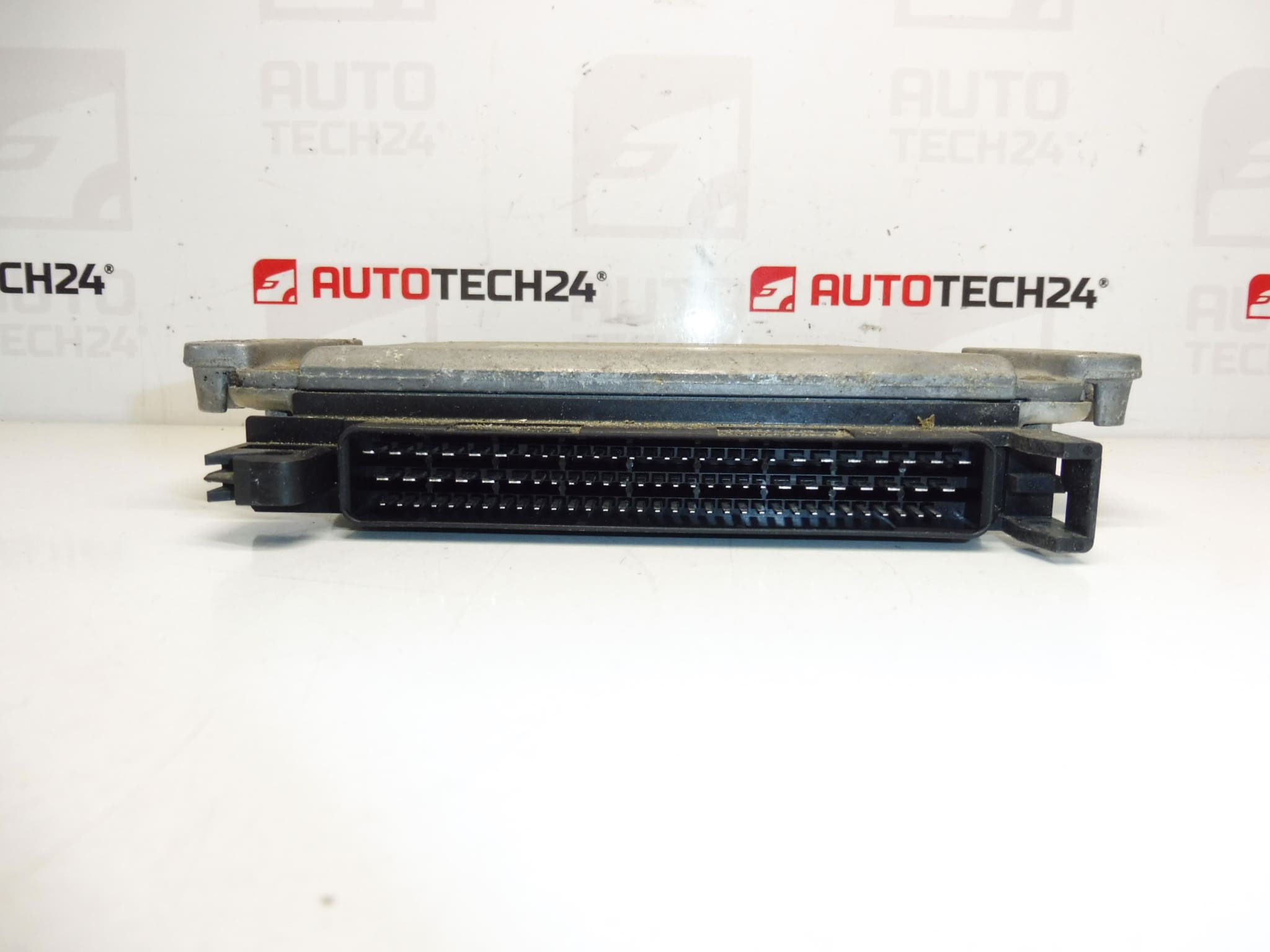 Unidad de control del motor (ECU) Bosch EDC15C2 para Peugeot 607 2.2 HDi - 0281010567 / 9641188180 - Imagen 2