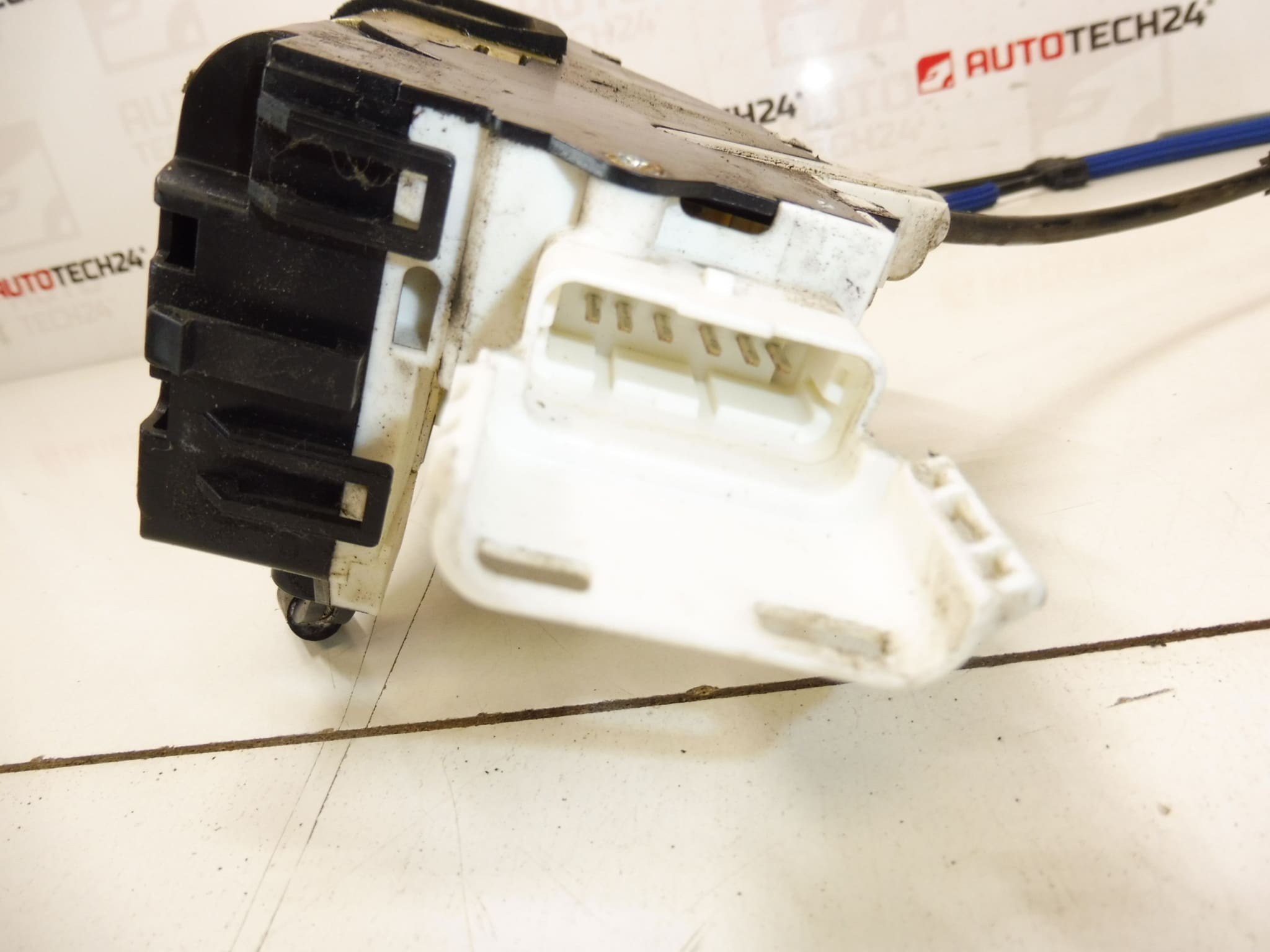 Cerradura De Puerta Del Conductor Peugeot 1007 9681334380 9660701180 9135AE - Imagen 2