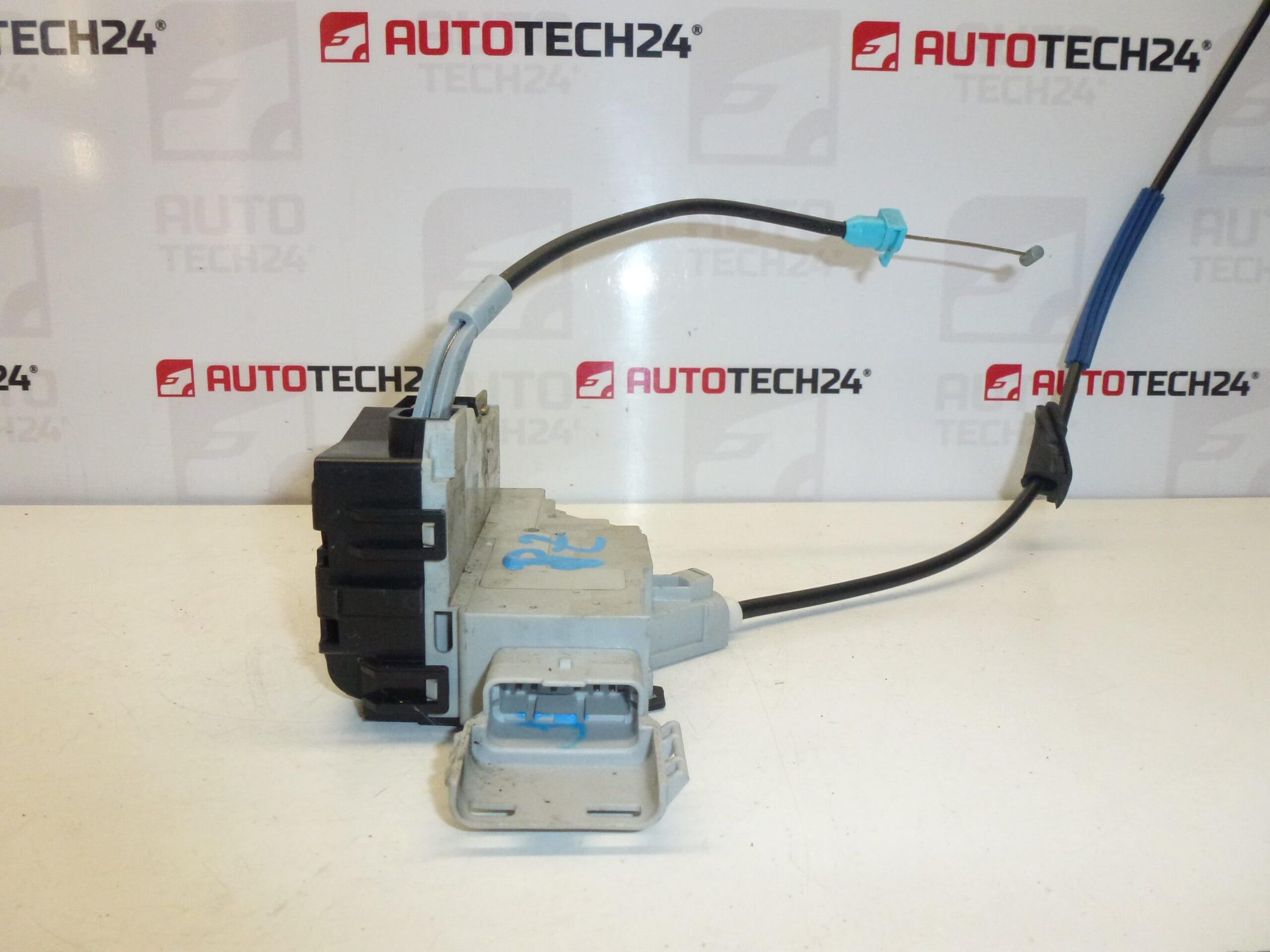 Cerradura eléctrica de la puerta trasera derecha para Citroën C4 de 5 puertas 9660700480 9138T6 - Imagen 2