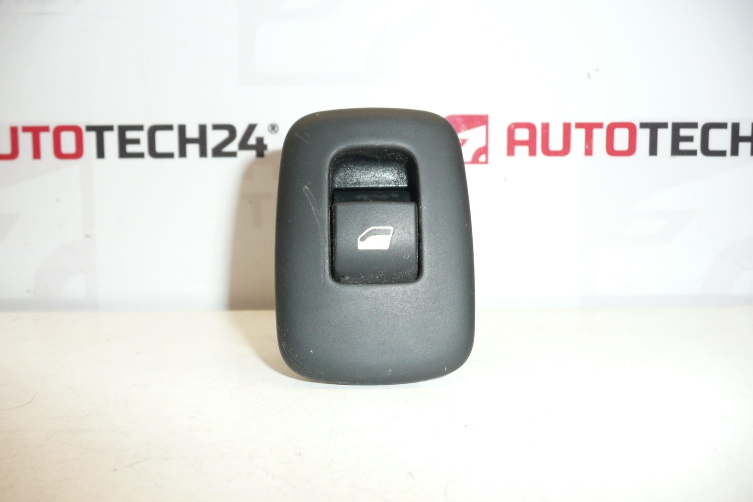 Citroën C5 X7 Mando elevalunas 96623726XT 6490C6