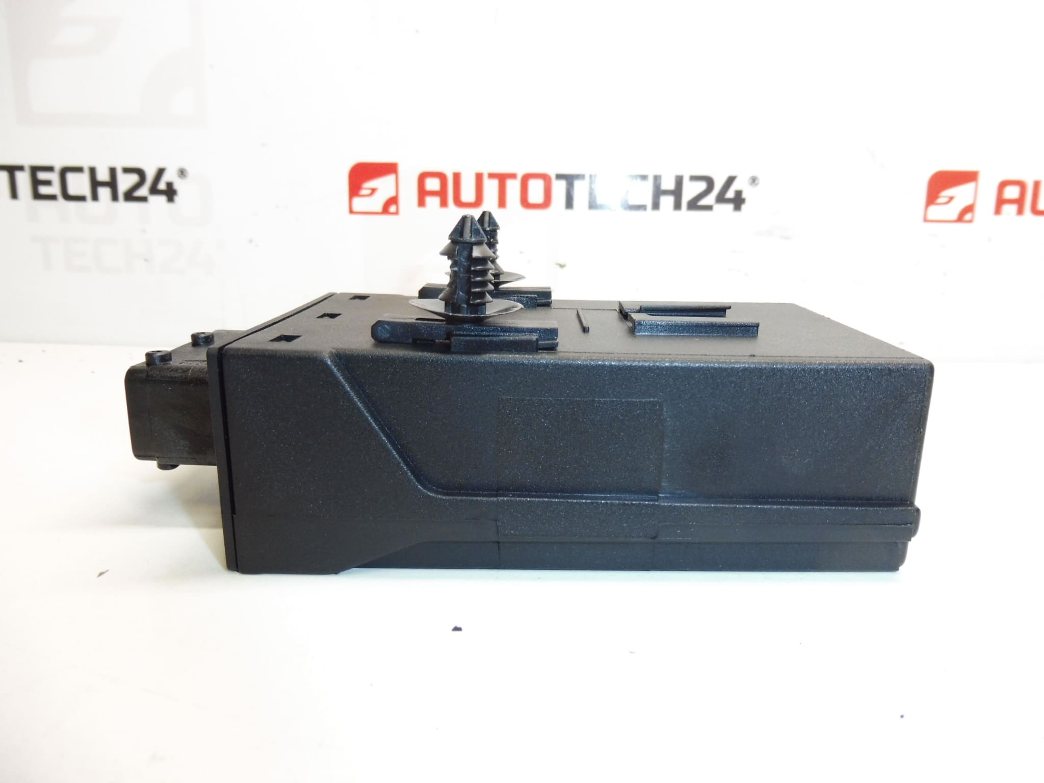 Unidad de control para puertas traseras correderas Citroën Peugeot 1400043980 657046 - Imagen 2