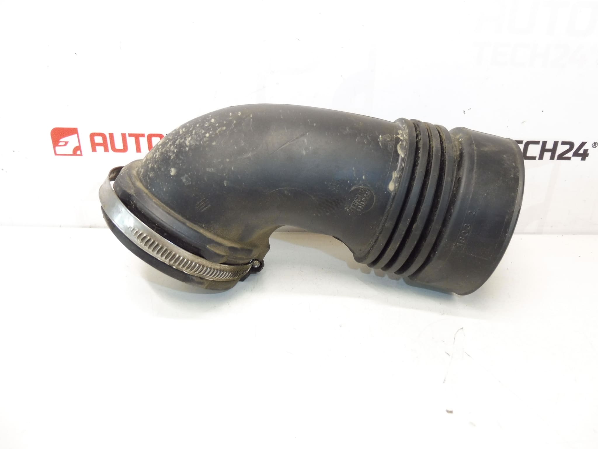 Conector de admisión de aire al filtro 1.4 VTi 70 kW 8FS Citroën Peugeot V756361880 1436J7 - Imagen 2