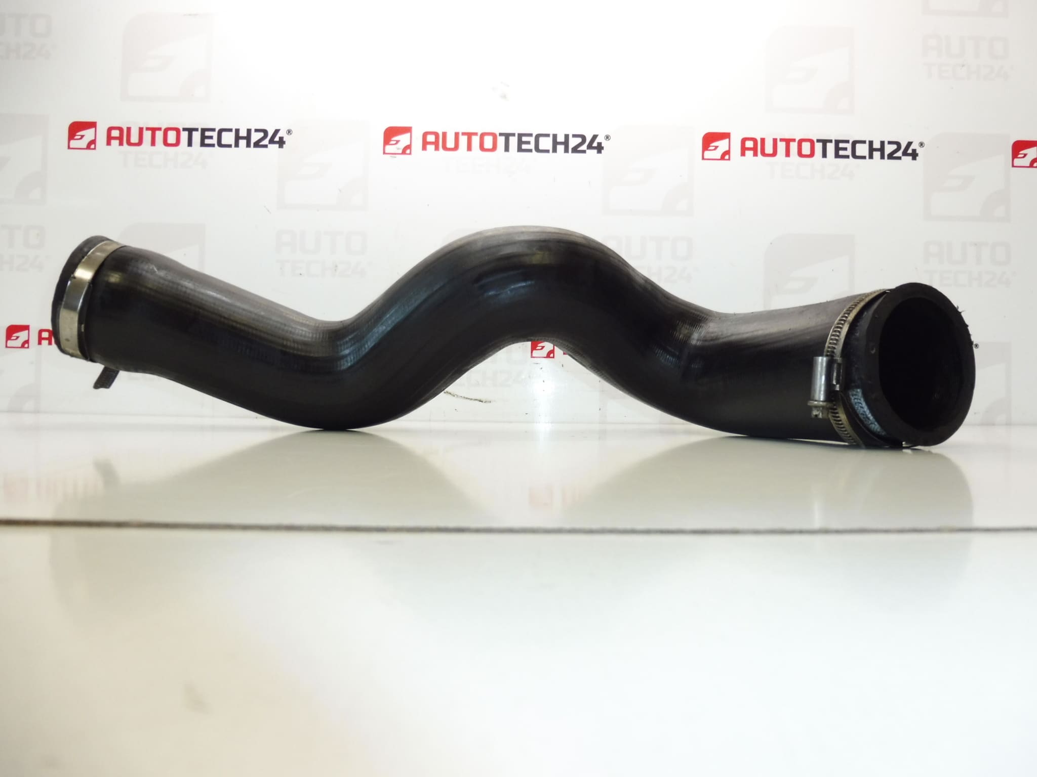 Conector de aire del intercooler para Citroën y Peugeot 2.0 y 2.2 HDi 0382W8 - Imagen 2