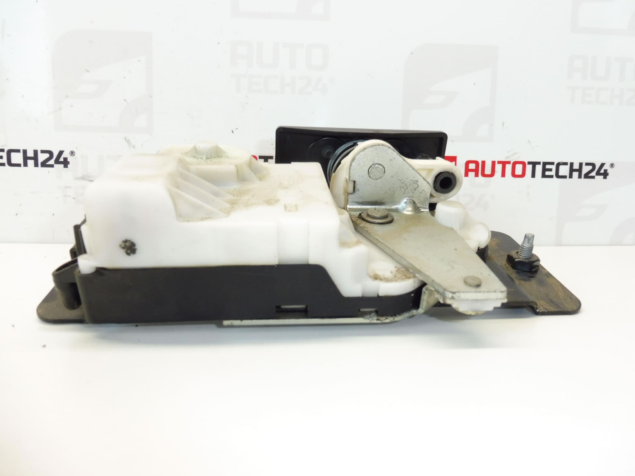 Contratuerca de la cerradura del maletero para Peugeot 607 (repuesto usado) - referencias 865428, 865429 - Imagen 2