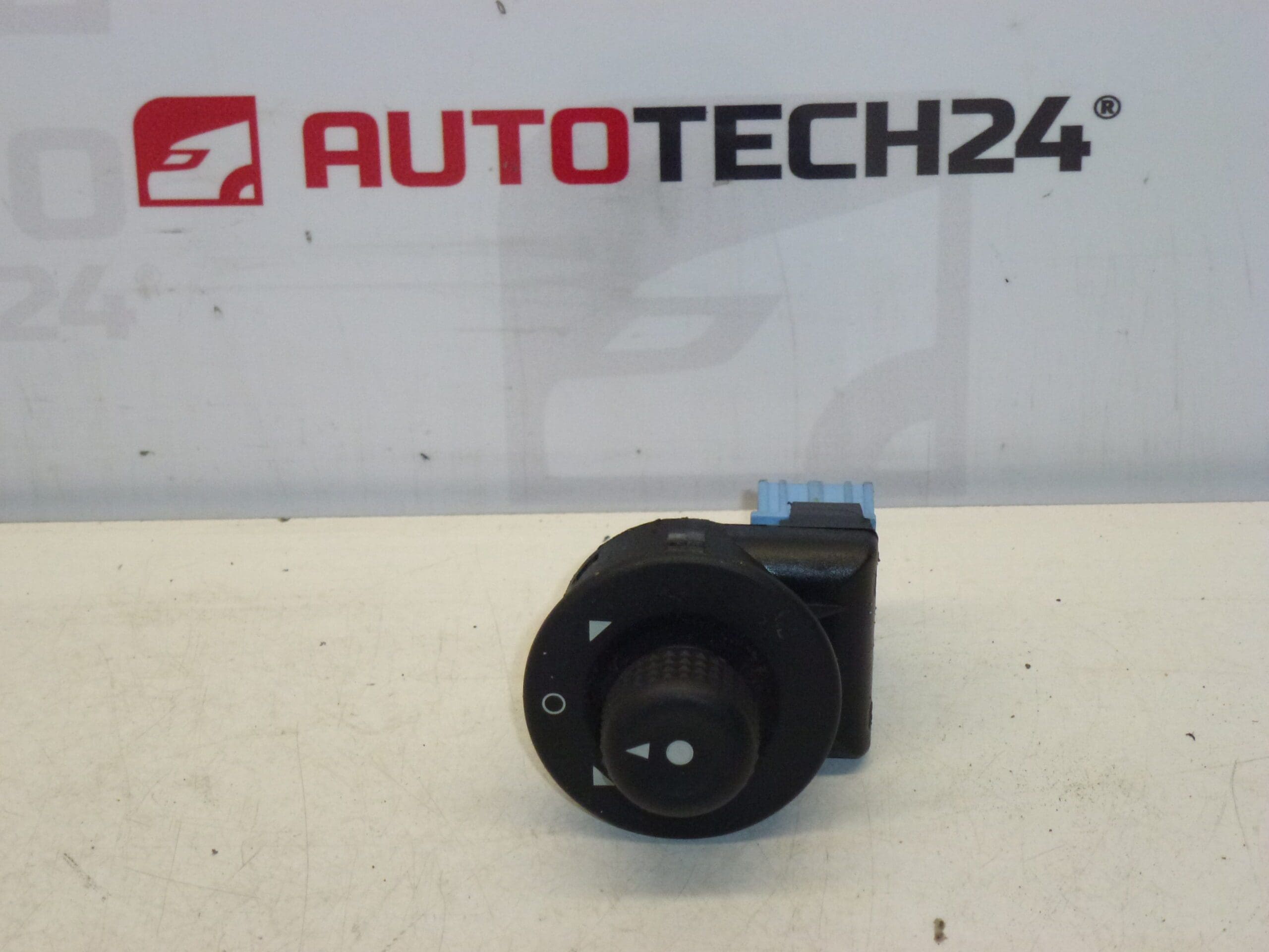 Mando de retrovisores usado para Citroën y Peugeot 6545F9 - Imagen 2