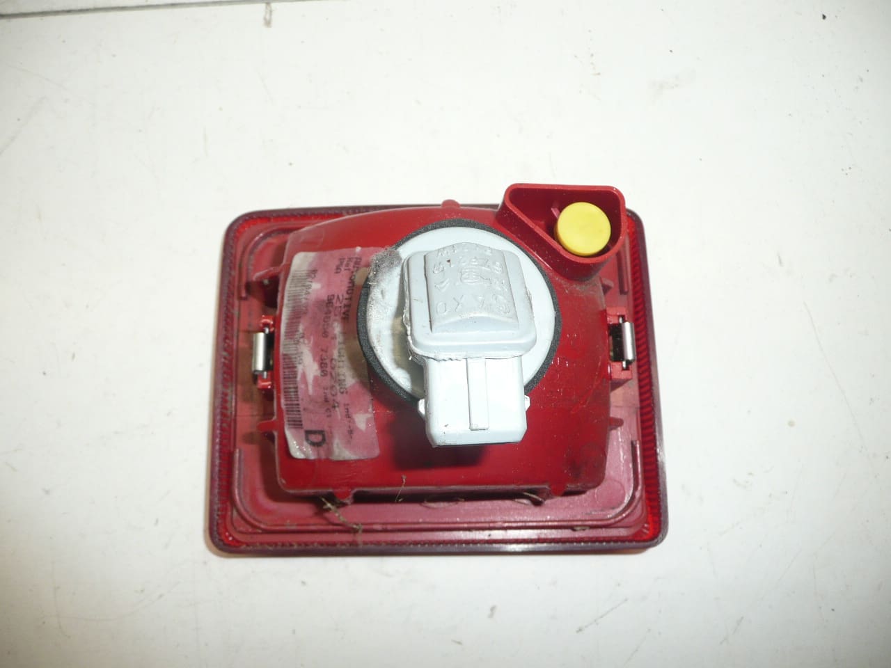Luz Antiniebla Trasera Derecha Peugeot 407 SW 9646507380 6351T4 - Imagen 2