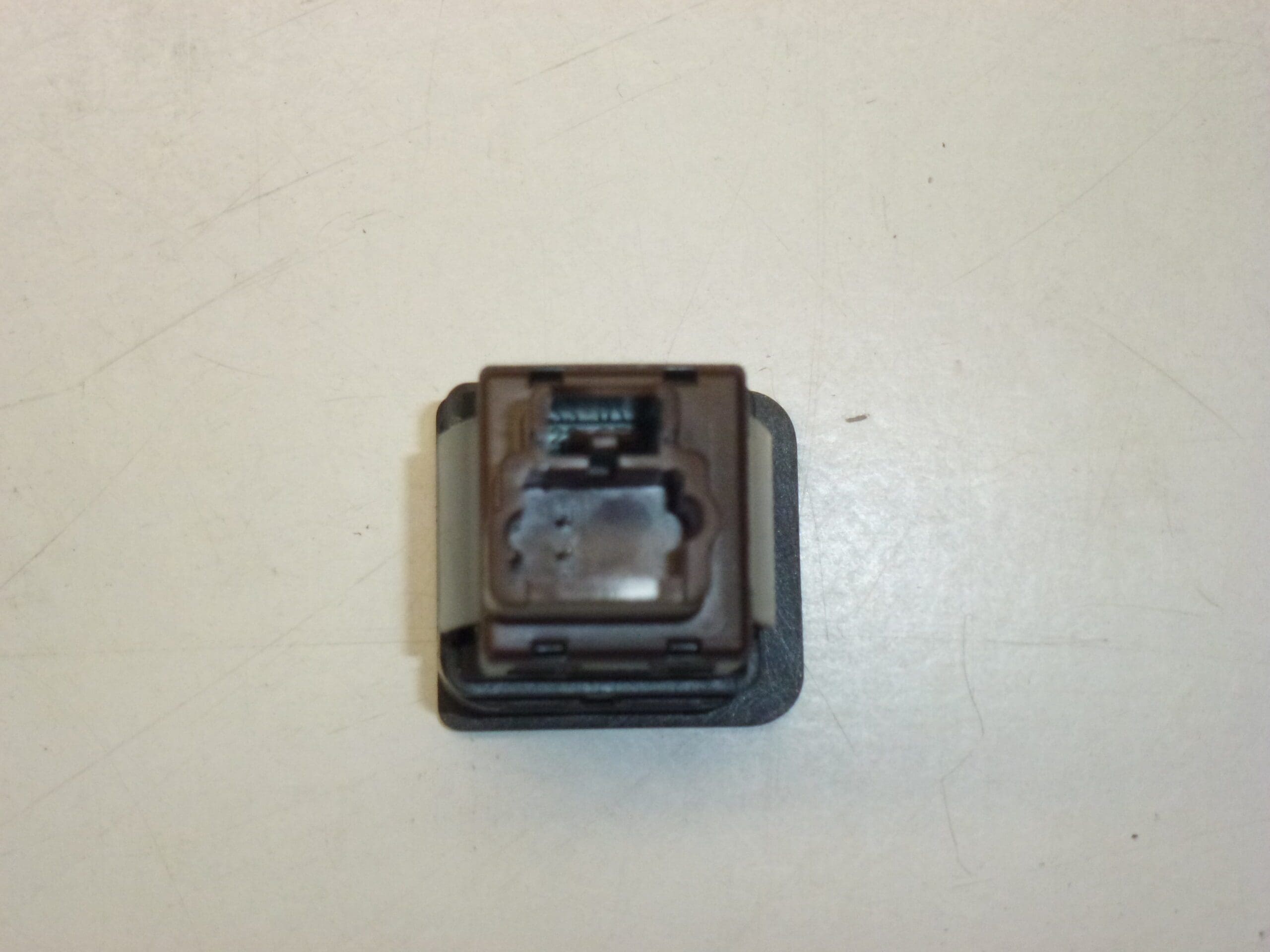 Interruptor del airbag del copiloto Citroën/Peugeot 96392531XT 8216K4 - Imagen 2