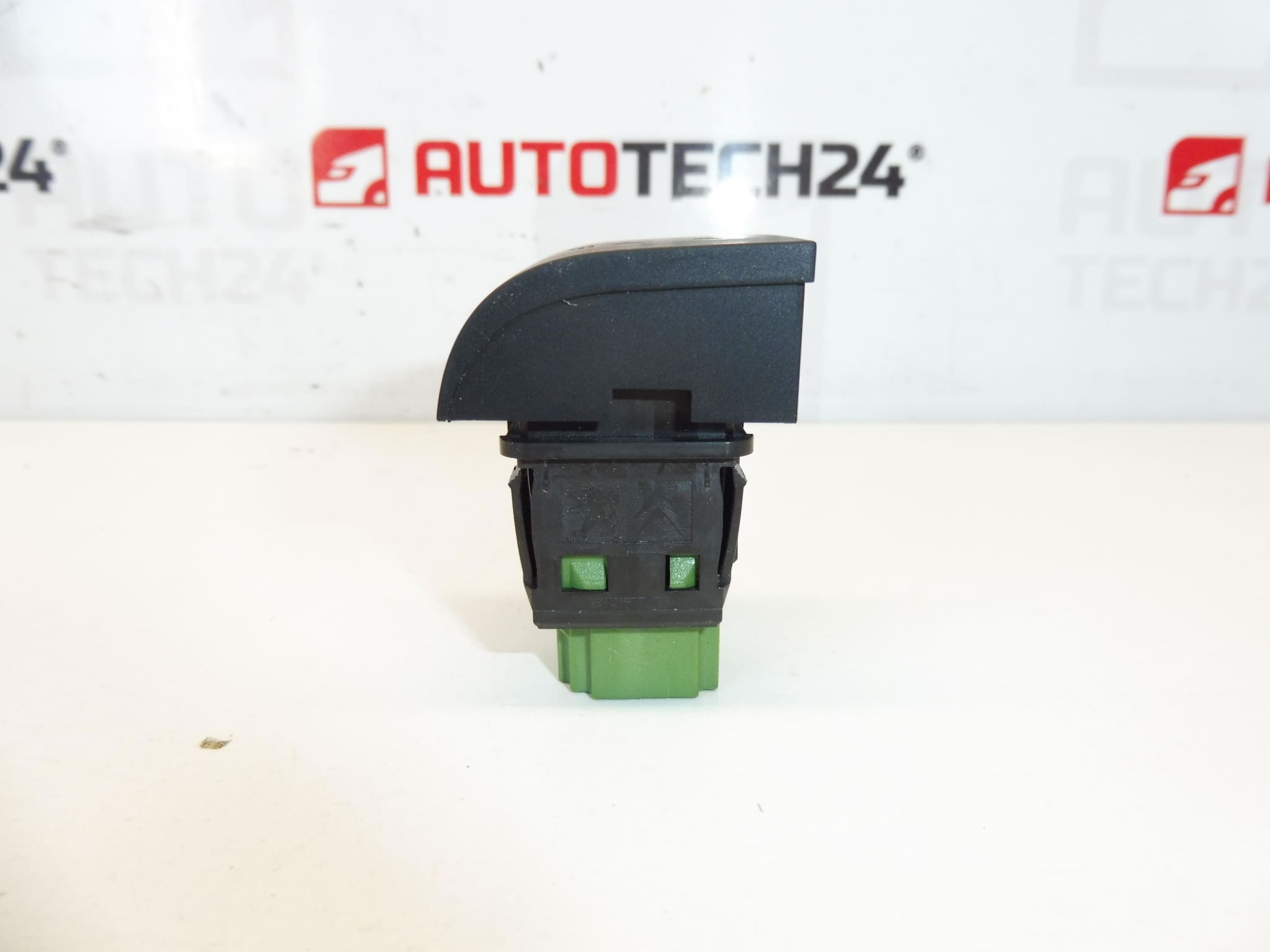 Interruptor de asistente de aparcamiento Peugeot 207 96491613XT - Imagen 2