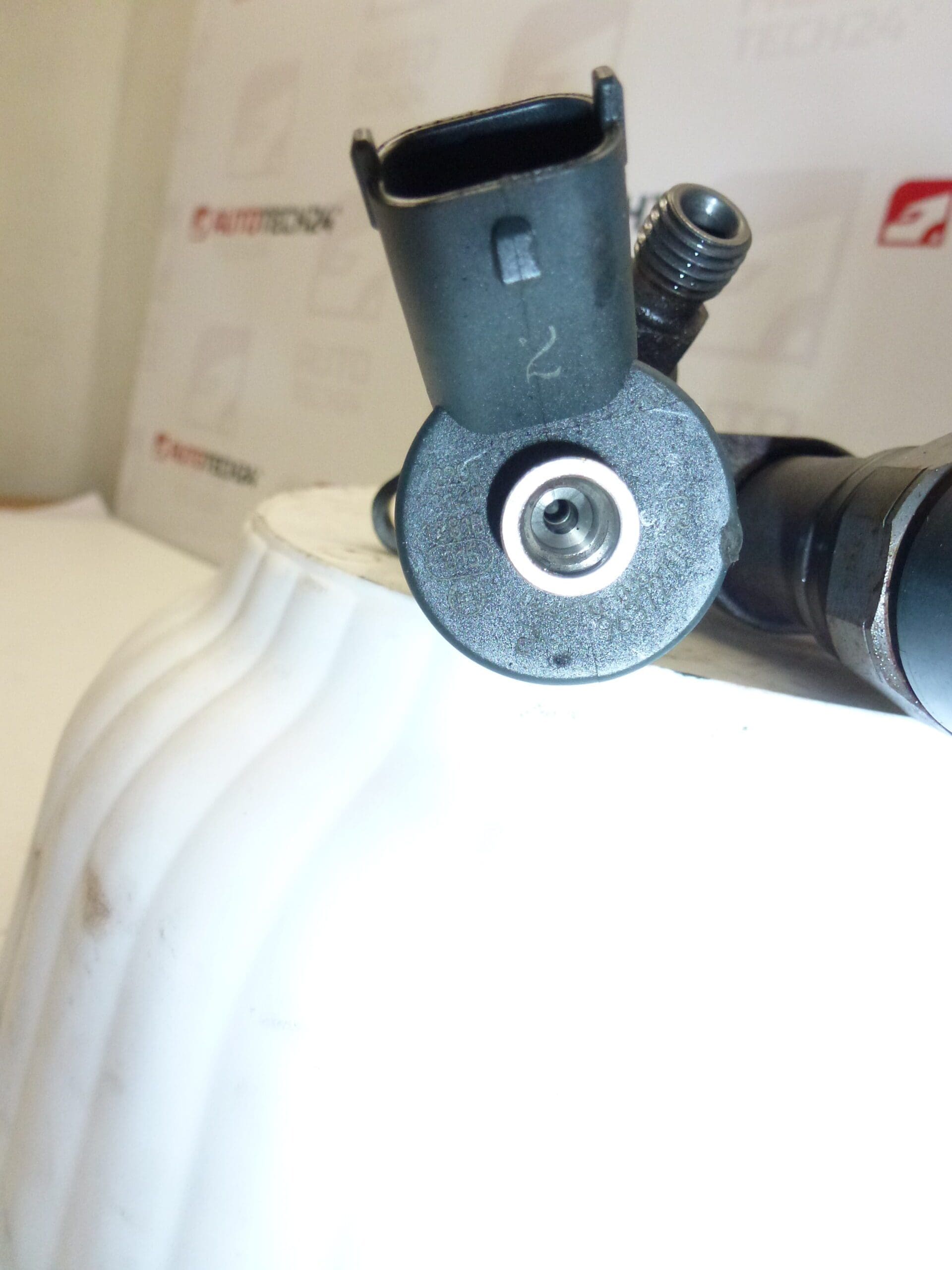 Inyectores Bosch para motores 2.0 y 2.2 HDi 0445110036 - Imagen 2