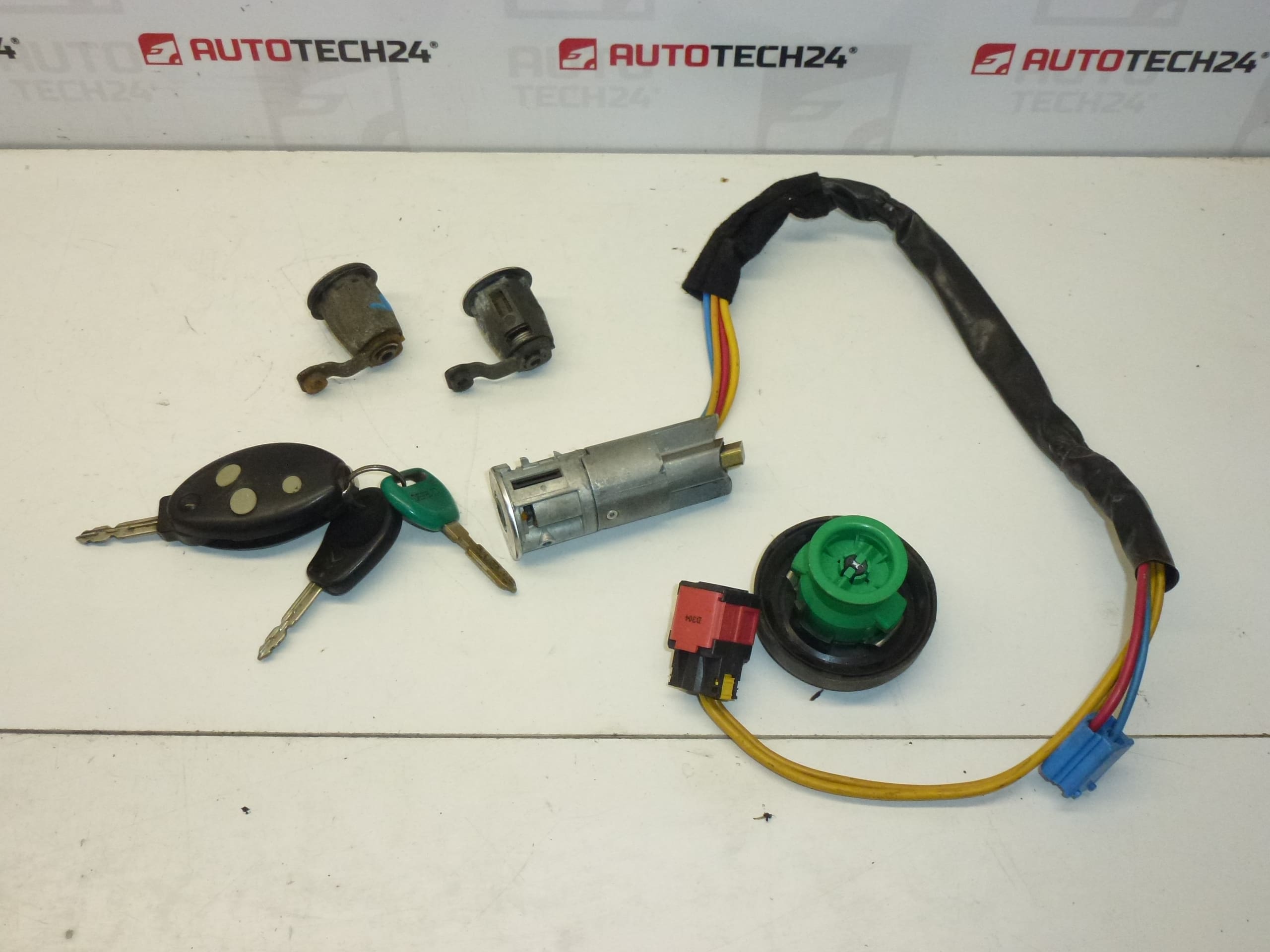 Juego de cerraduras + 2 llaves Citroën Xsara 4162Z5 - Imagen 2