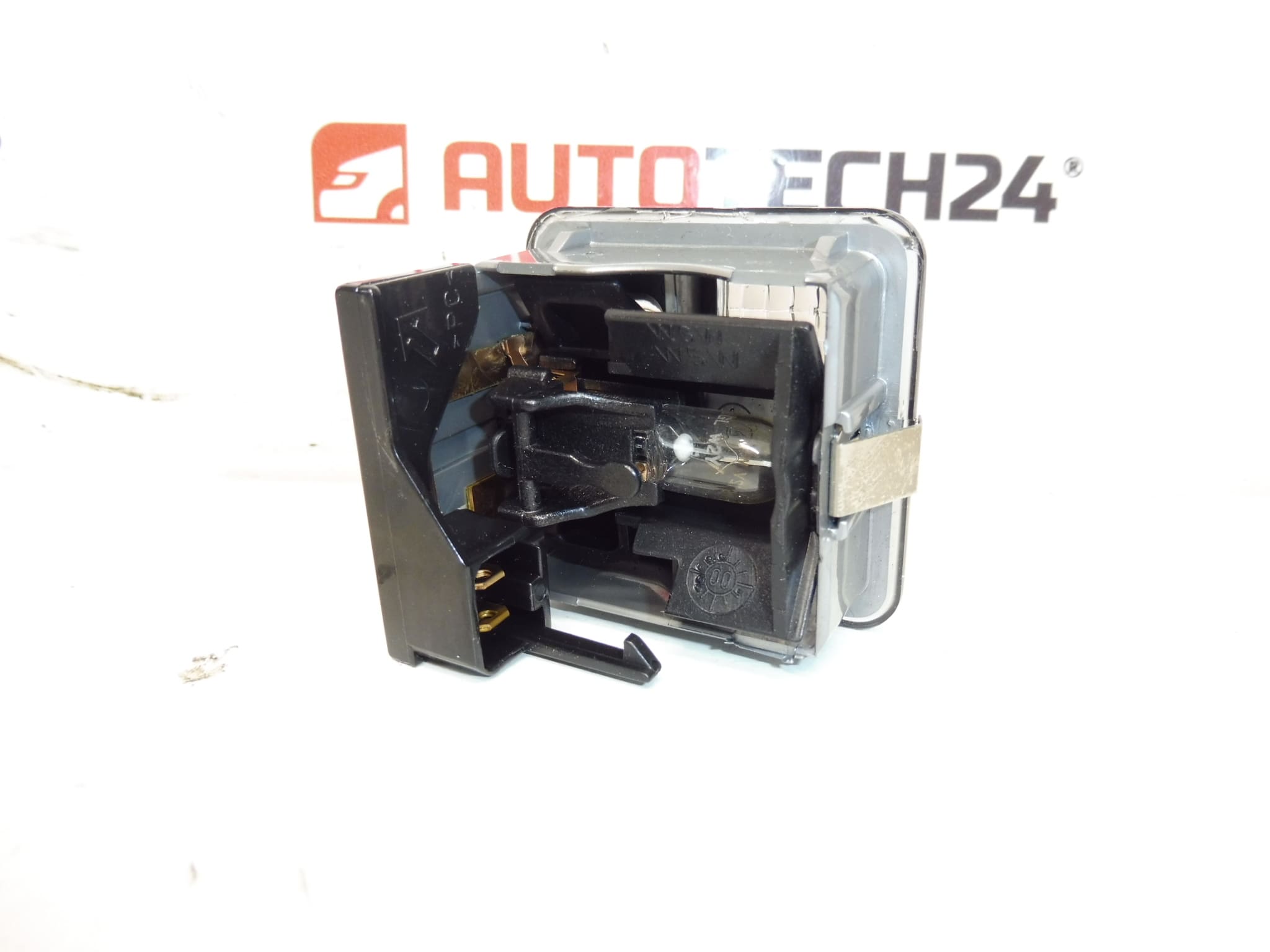 Luz de techo para Citroën/Peugeot 9607449080 6362J7 - Imagen 2