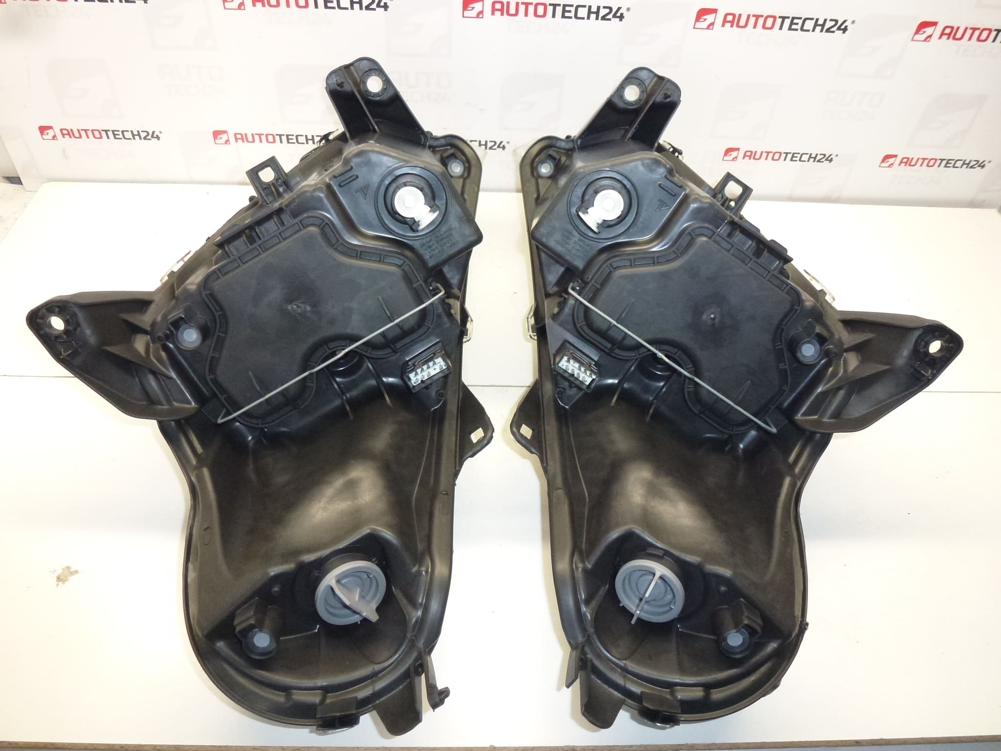 Faros Delanteros de Segunda Mano - KIT Citroën C3 PLURIEL 6204ZL 6204ZN 6208K8 6206K8 - Imagen 2