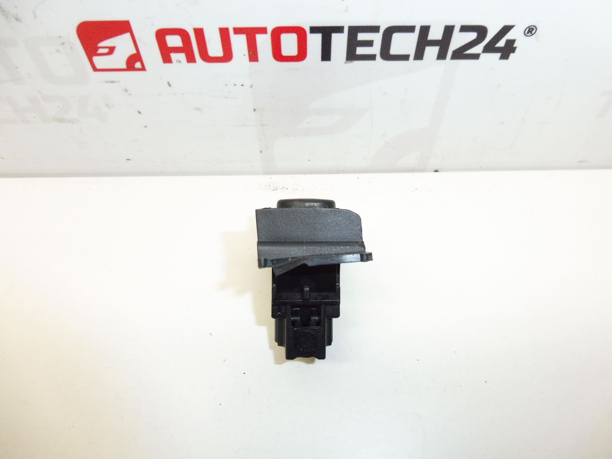Controlador de calefacción de asientos Citroën/Peugeot 96456870XT - Imagen 2
