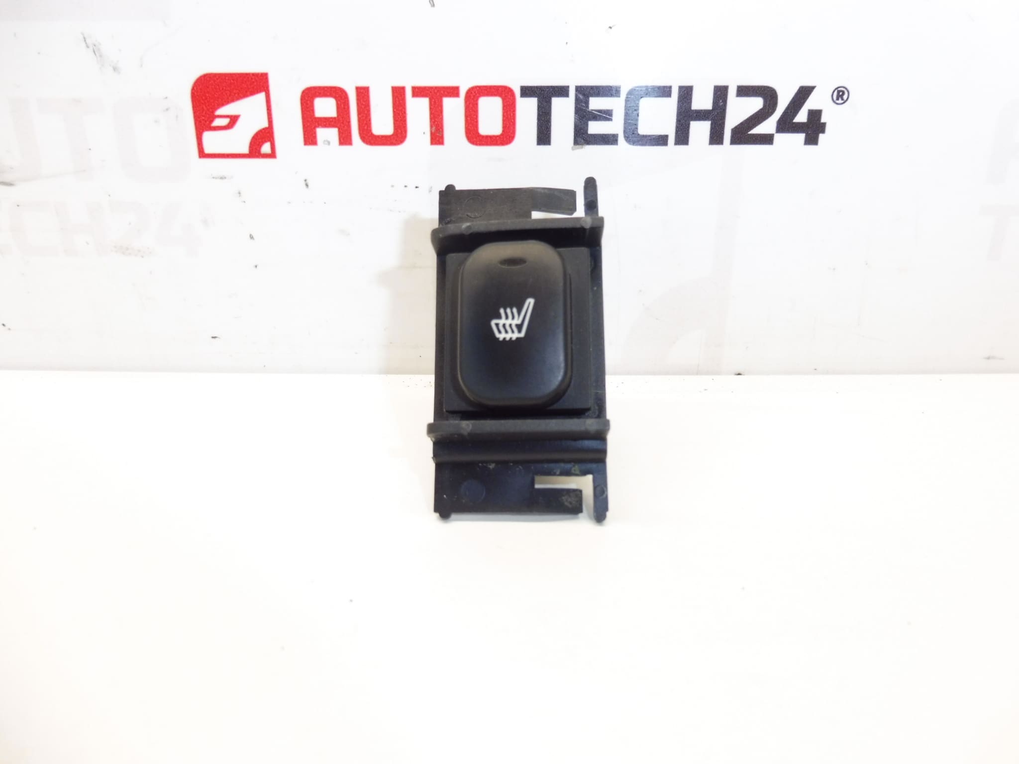 Mando calefacción asientos Citroën Peugeot 96456870XT