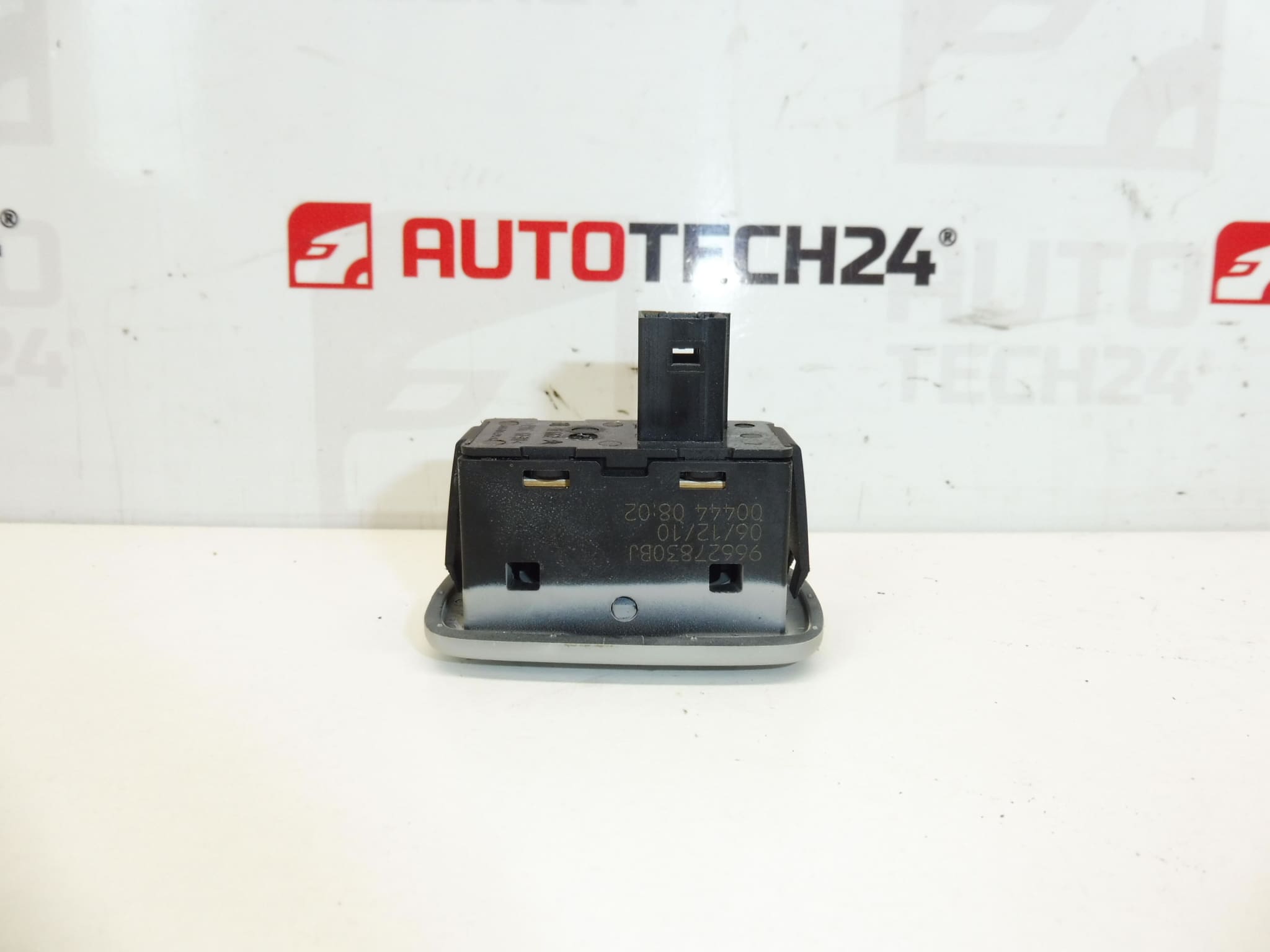 Módulo controlador de cortina del techo solar Citroën C5 X7 96627830BJ 6490F4 - Imagen 2