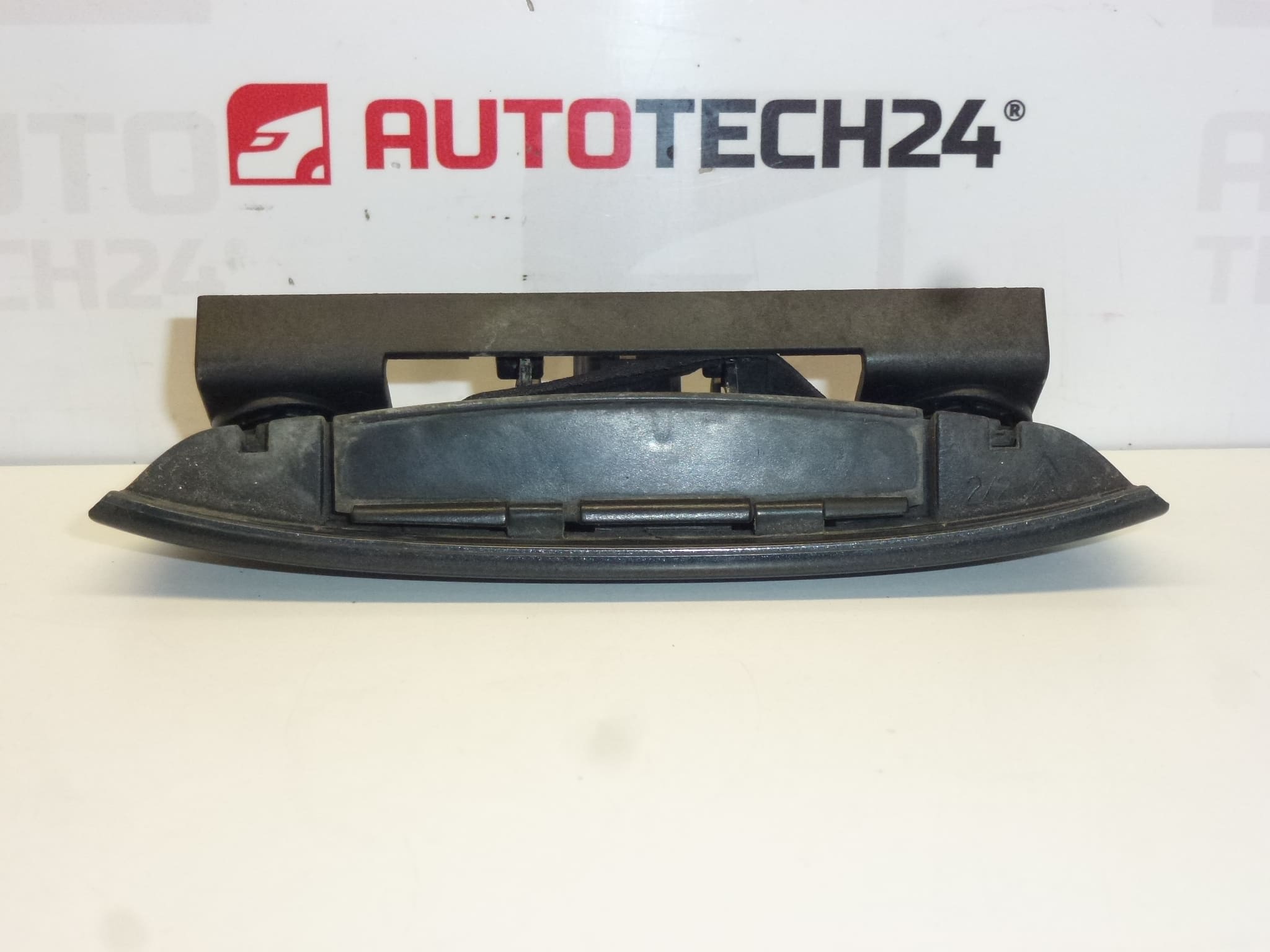 Tirador del portón trasero gris metalizado PSA para Citroën C4/C5 II - 9649858777, 8726Q8 - Imagen 2