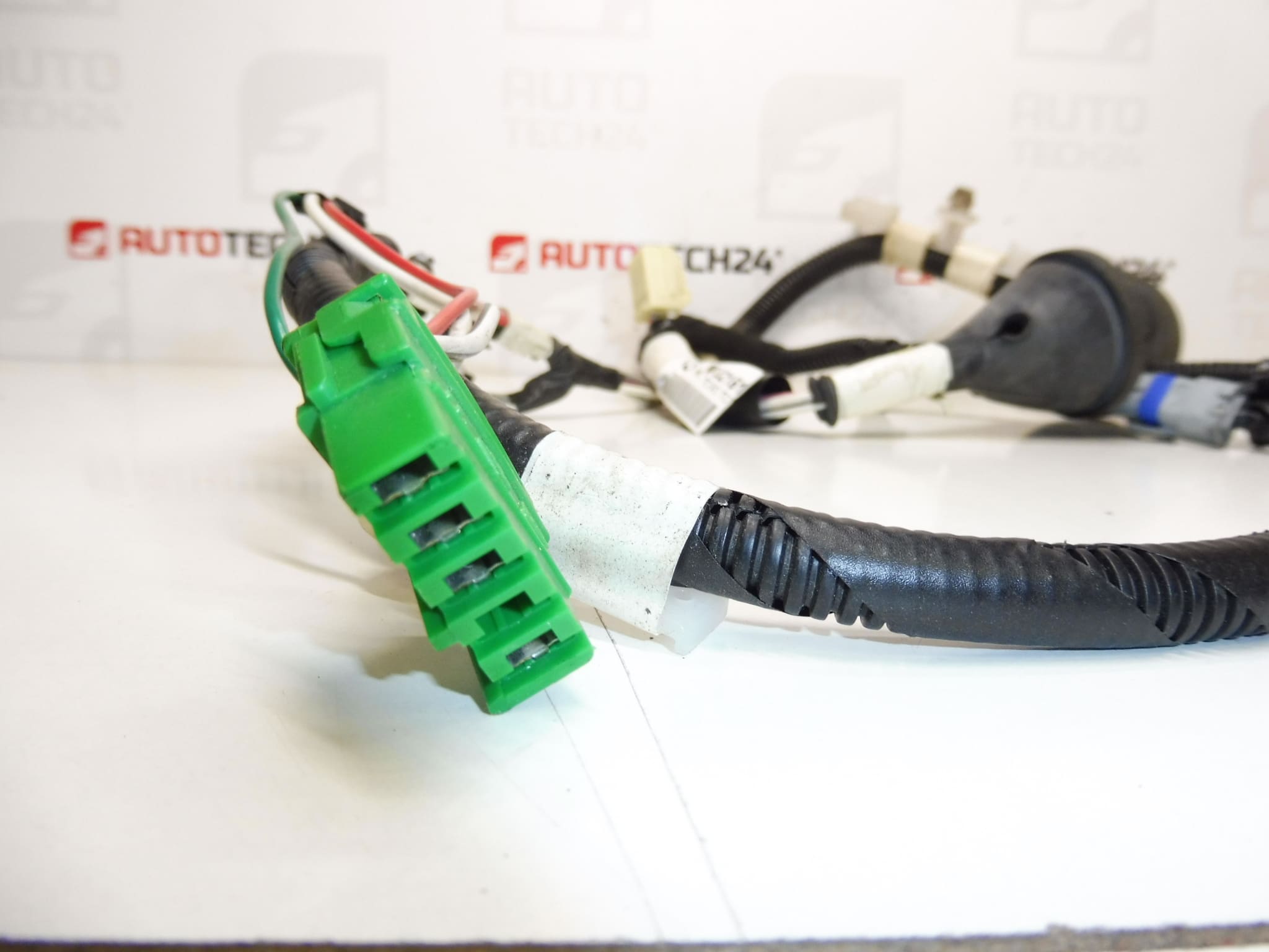 Arnés de cableado de la puerta derecha Citroën/Peugeot 6559P1 821510H030H - Imagen 2