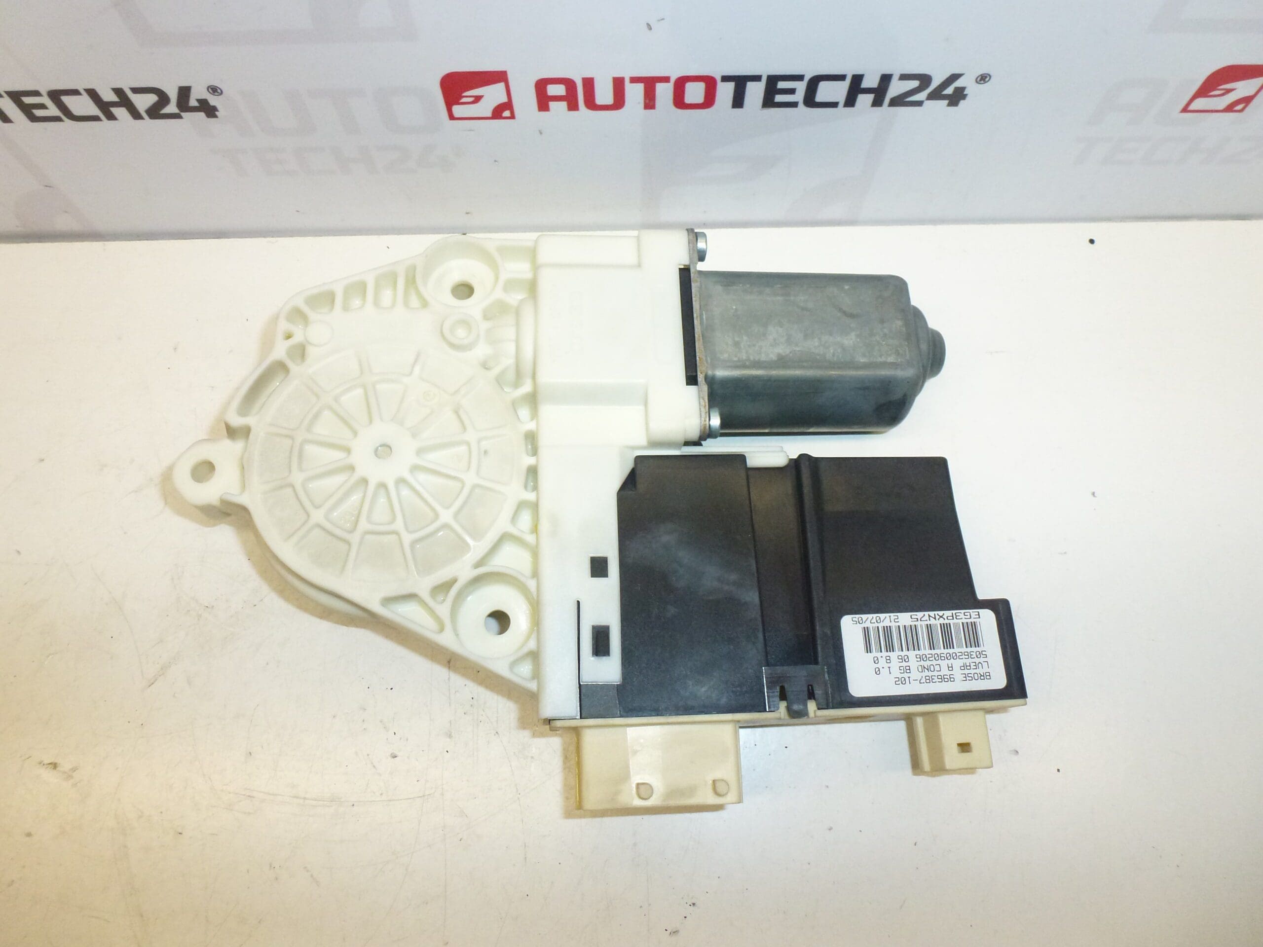 Motor elevalunas delantero izquierdo Peugeot 307 CC 9221CL