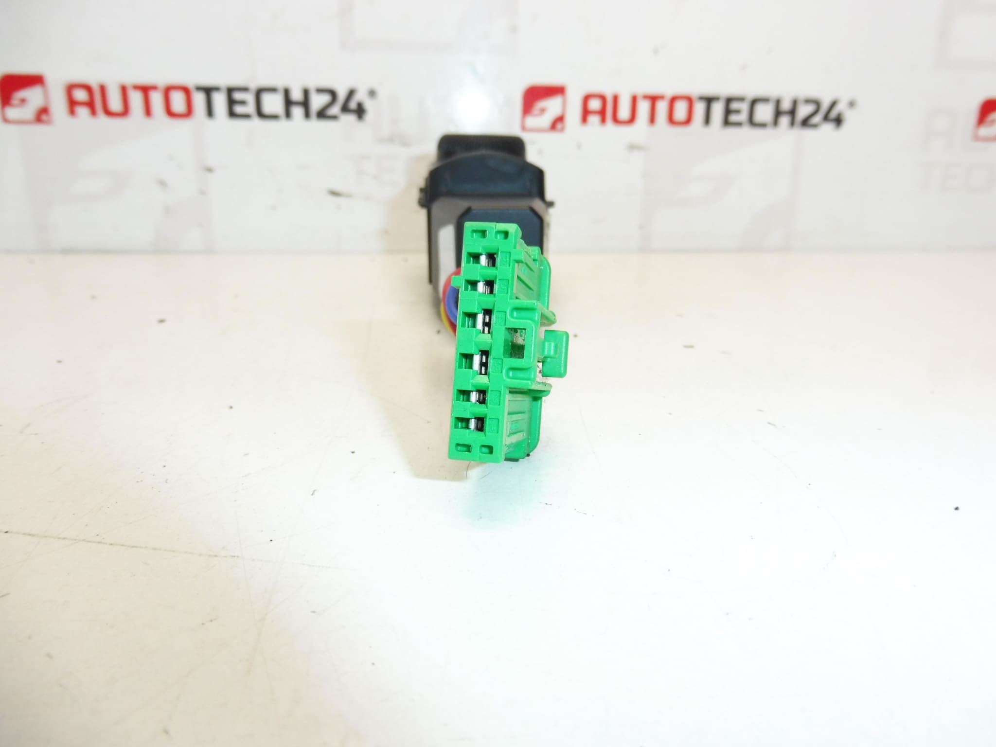 Control de calefacción y aire acondicionado Peugeot 3008 5008 96846886XT 6451YX - Imagen 2