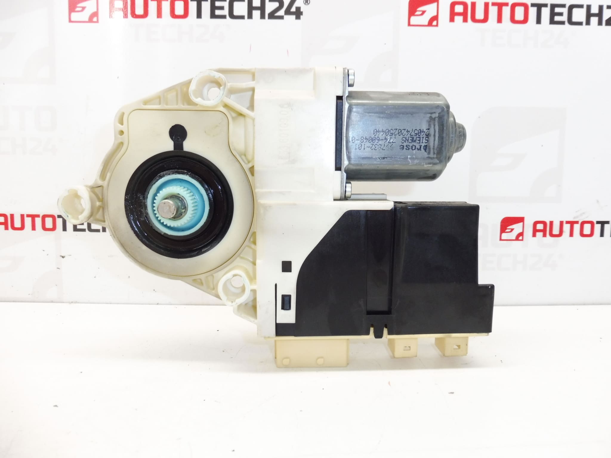 Motor del elevalunas delantero izquierdo Peugeot 307 9681587480 - Imagen 2