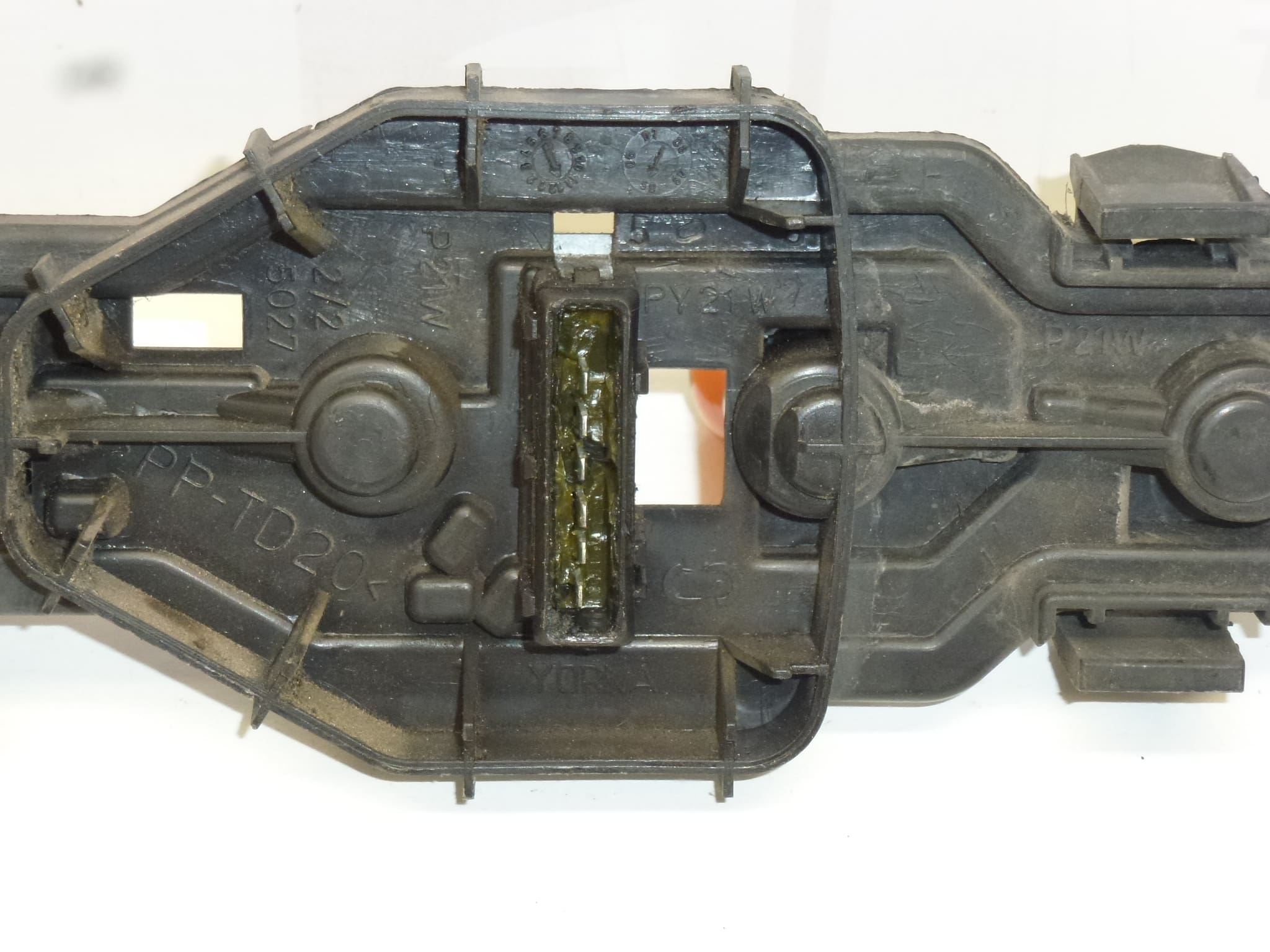 Portalámparas para Citroën y Peugeot 634679 - Imagen 2