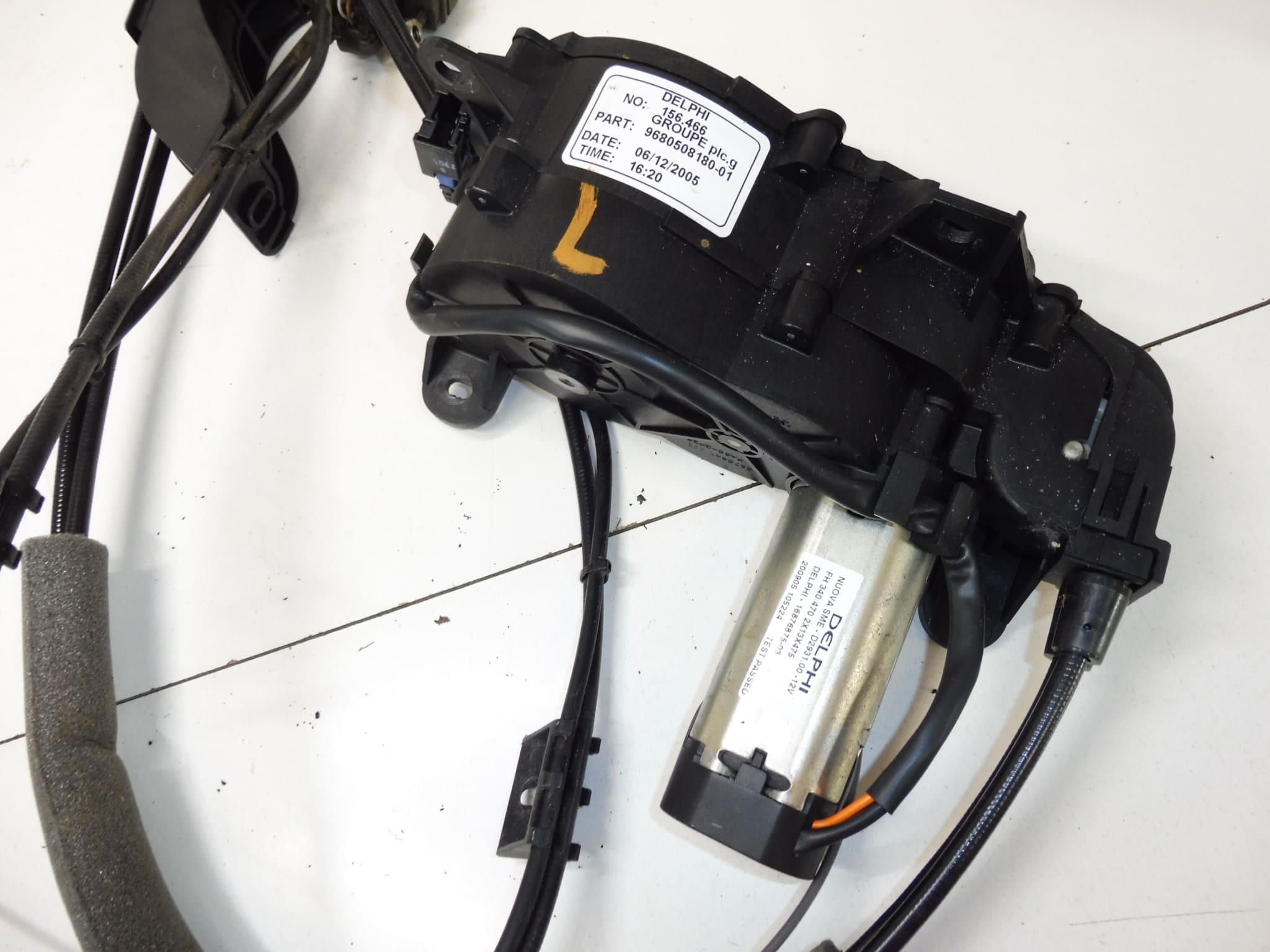 Motor Eléctrico De La Puerta Del Conductor Peugeot 1007 9680508180 9137C1 9137A9 - Imagen 2