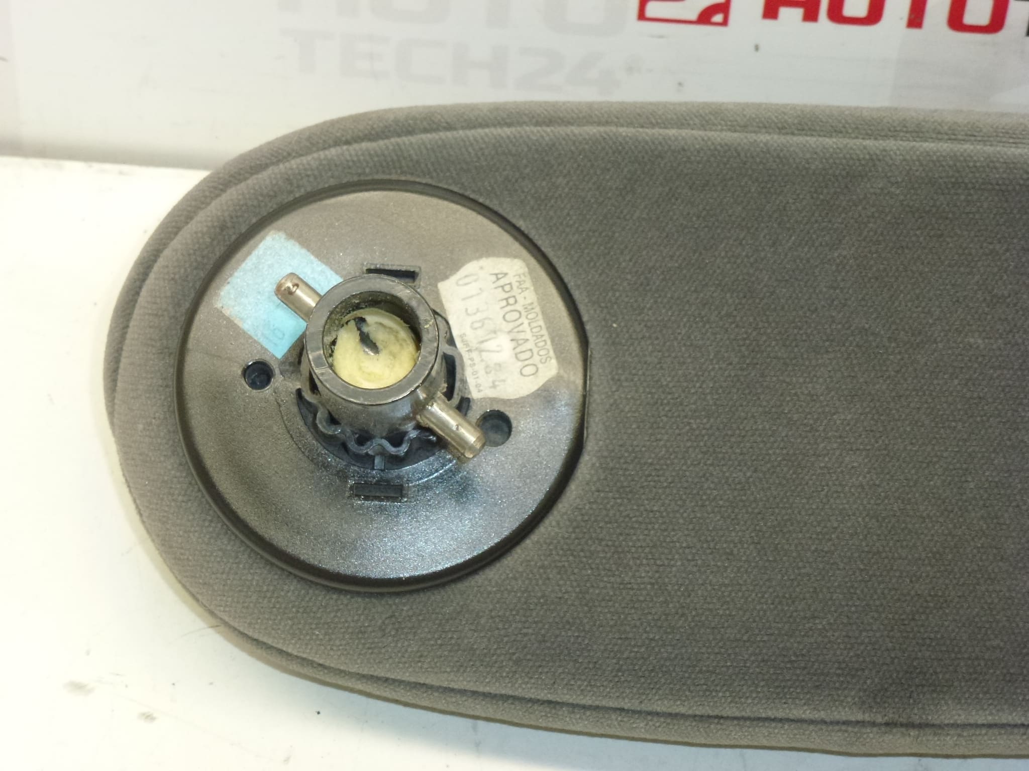 Reposabrazos delantero derecho Citroën C5 8830E9 - Imagen 2