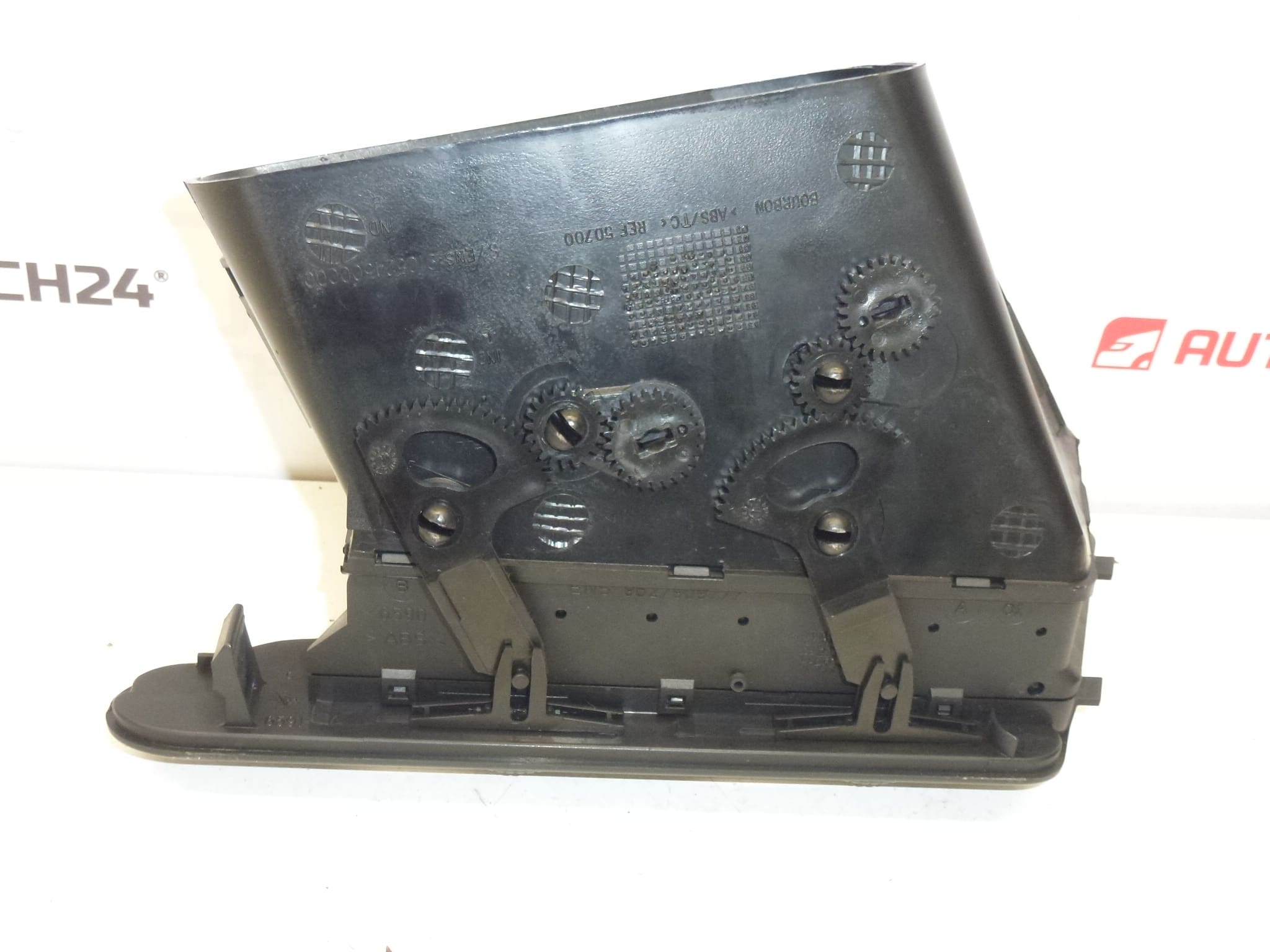 Rejilla de ventilación central para Citroën Berlingo I y Peugeot Partner I 8265A9 - Imagen 2