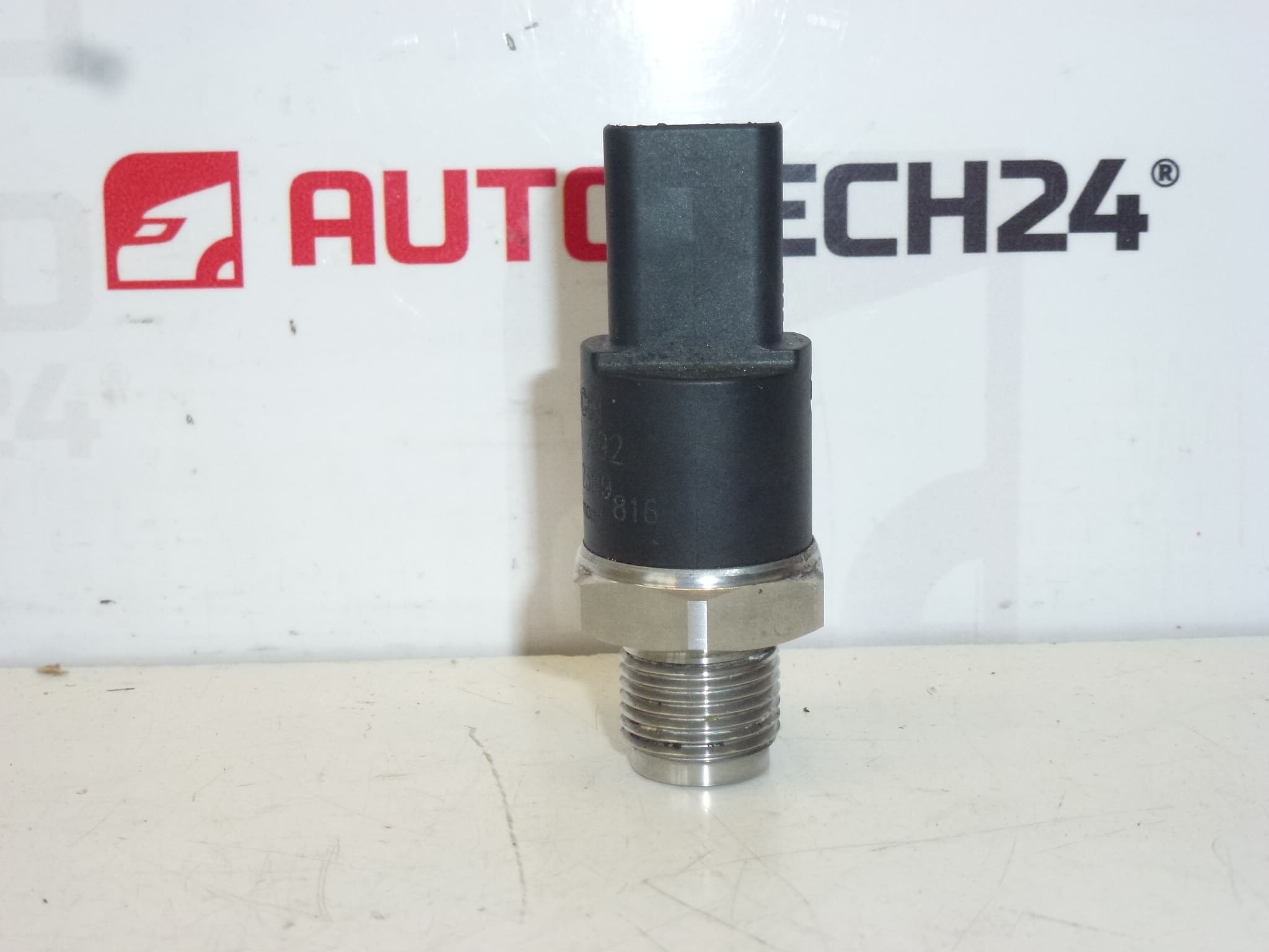 Sensor de presión de combustible Bosch 0281002492 - Imagen 2