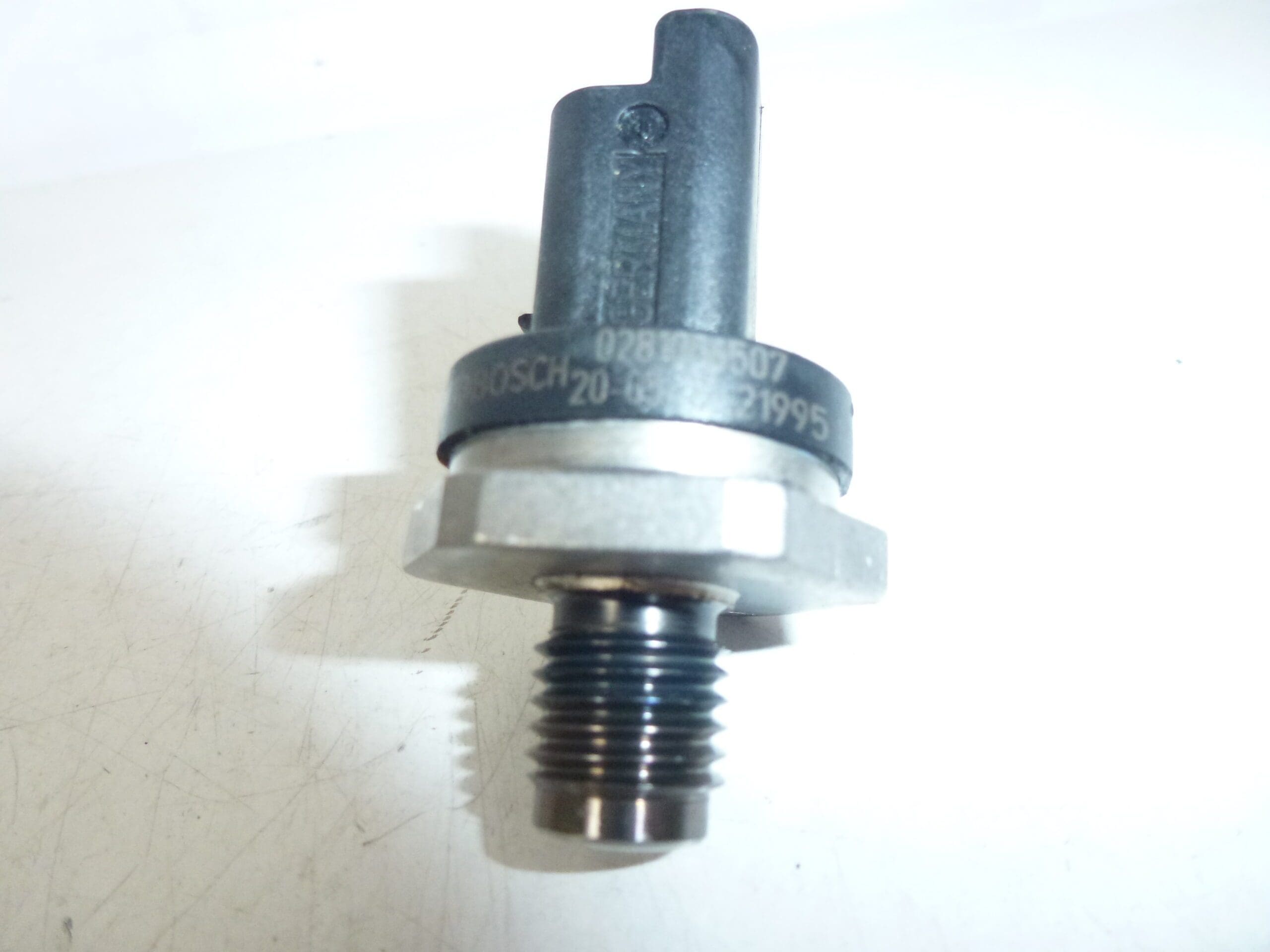 Sensor de presión de combustible Bosch 0281006507 0281002797 - Imagen 2