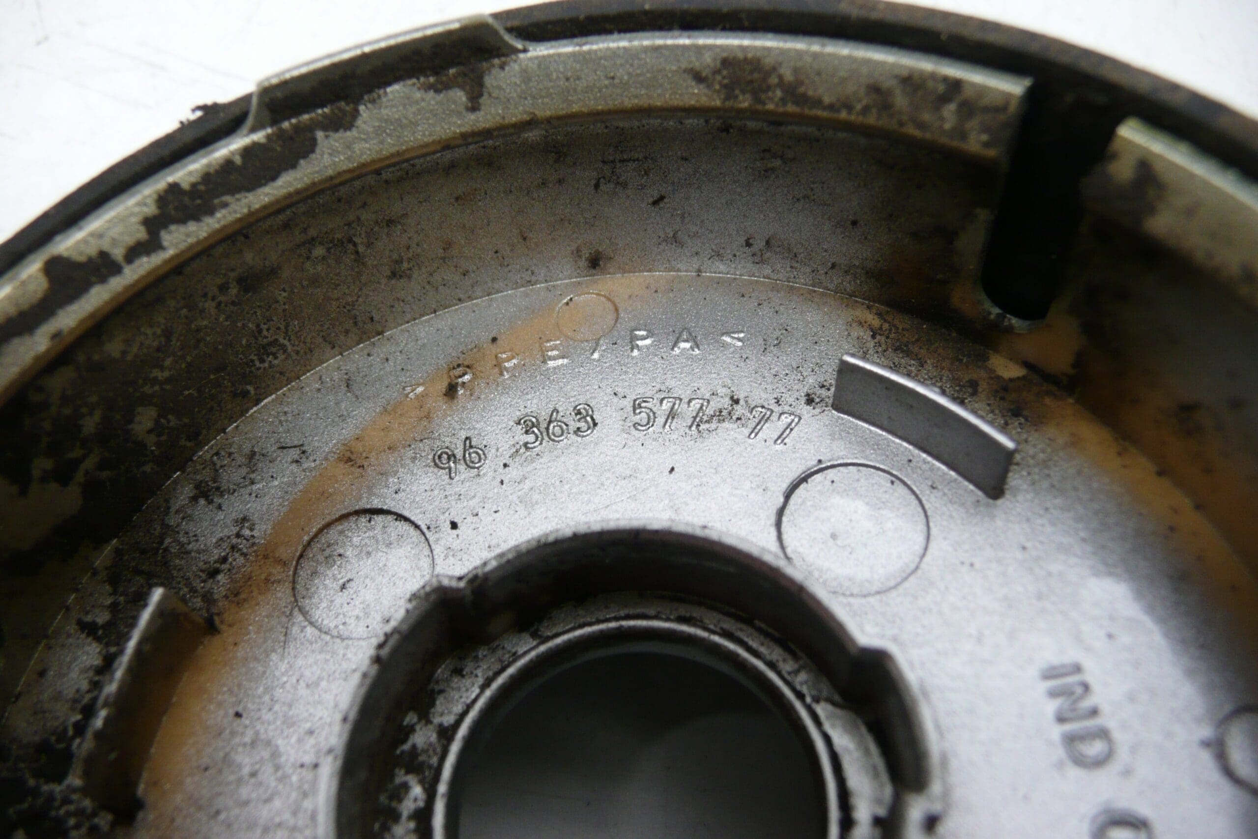 Tapón del depósito para Citroën Berlingo y Peugeot Partner 9636357777 EZRC - Imagen 2