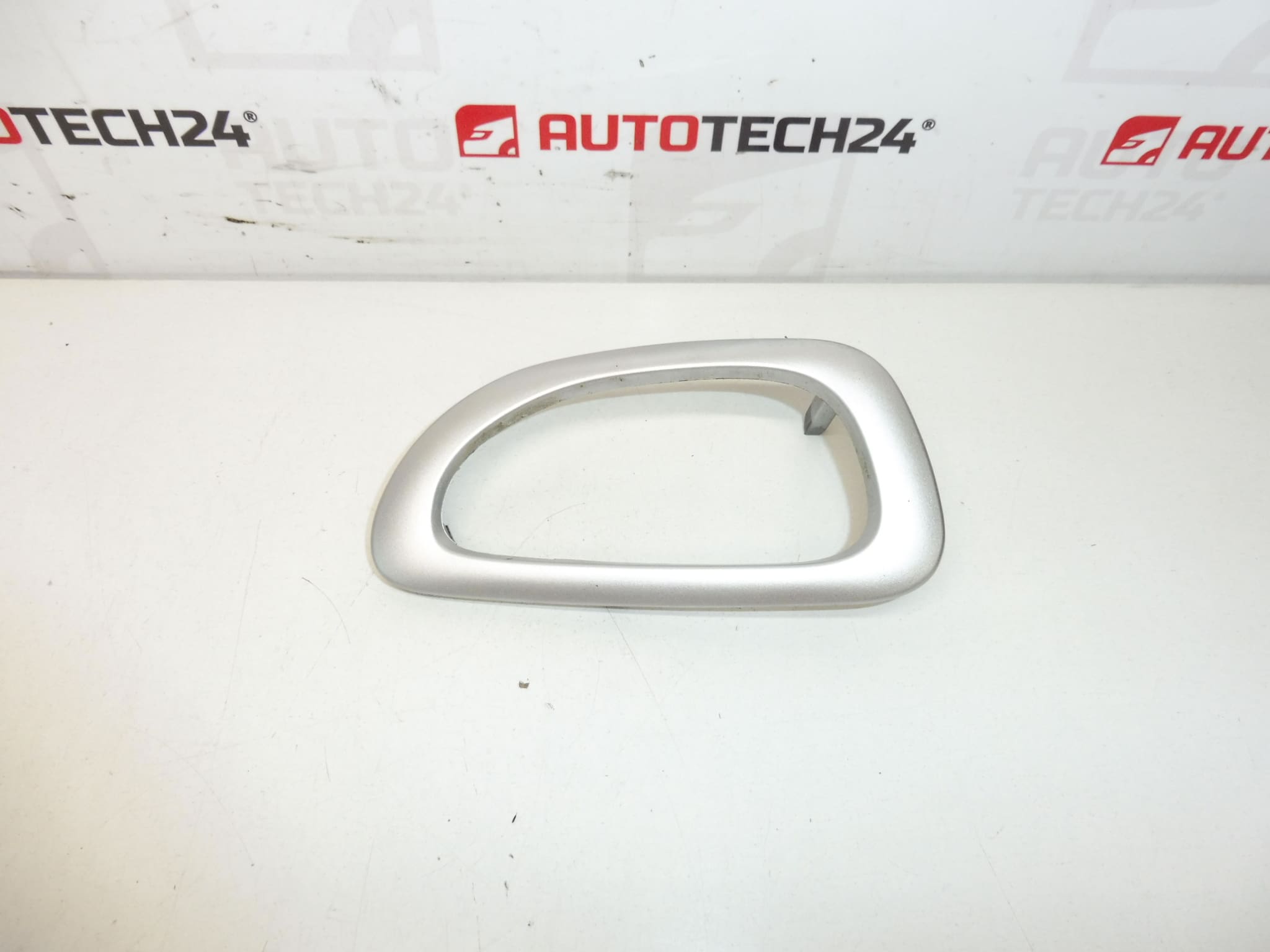 Tapa maneta interior puerta delantera derecha Peugeot 307 9634769777 9119K2