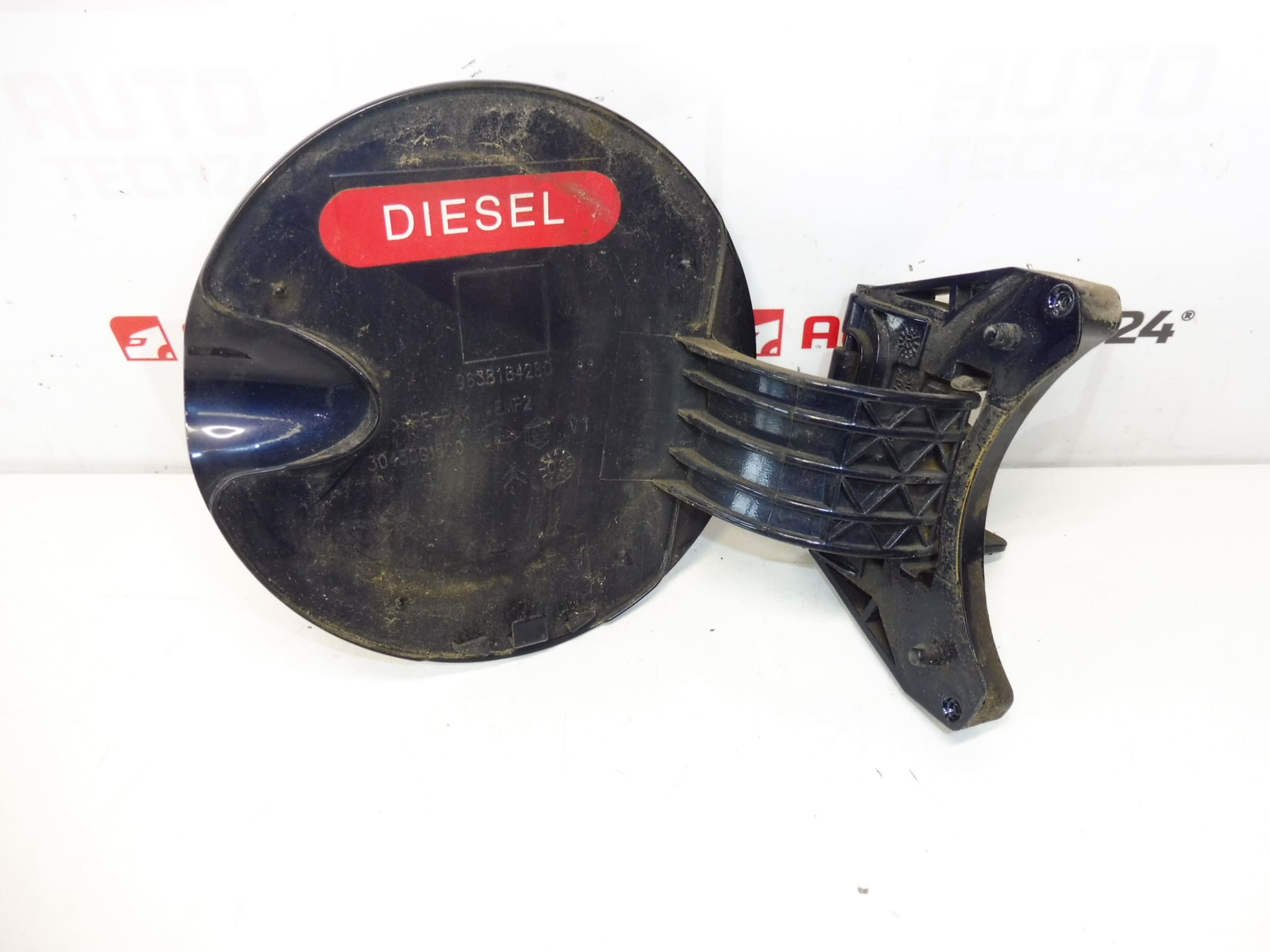 Tapón del depósito de combustible usado para Citroën C3 KPKD 9638184280 151796 - Imagen 2