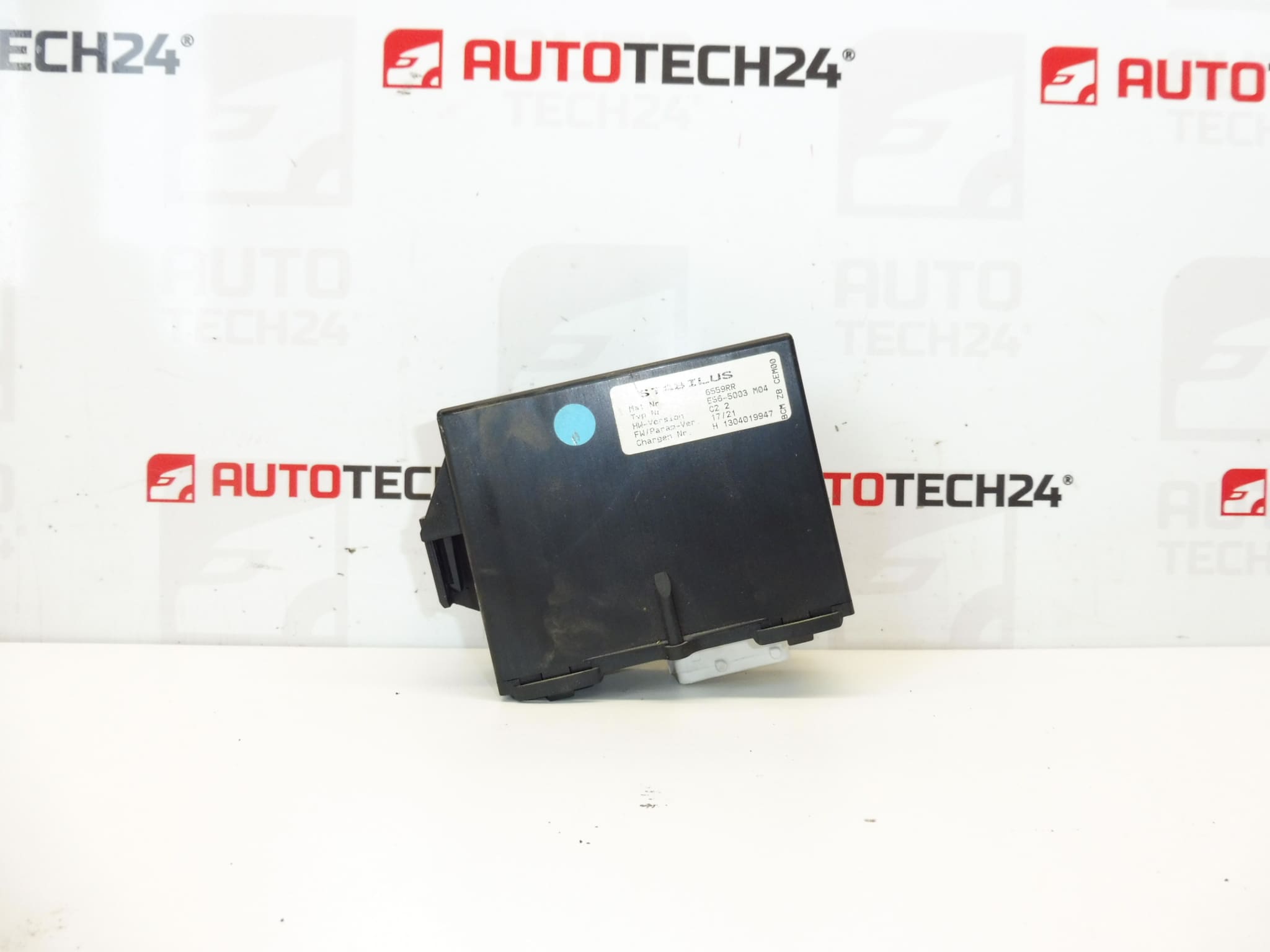 Unidad de portón trasero Peugeot 607 1304019947 8735J2