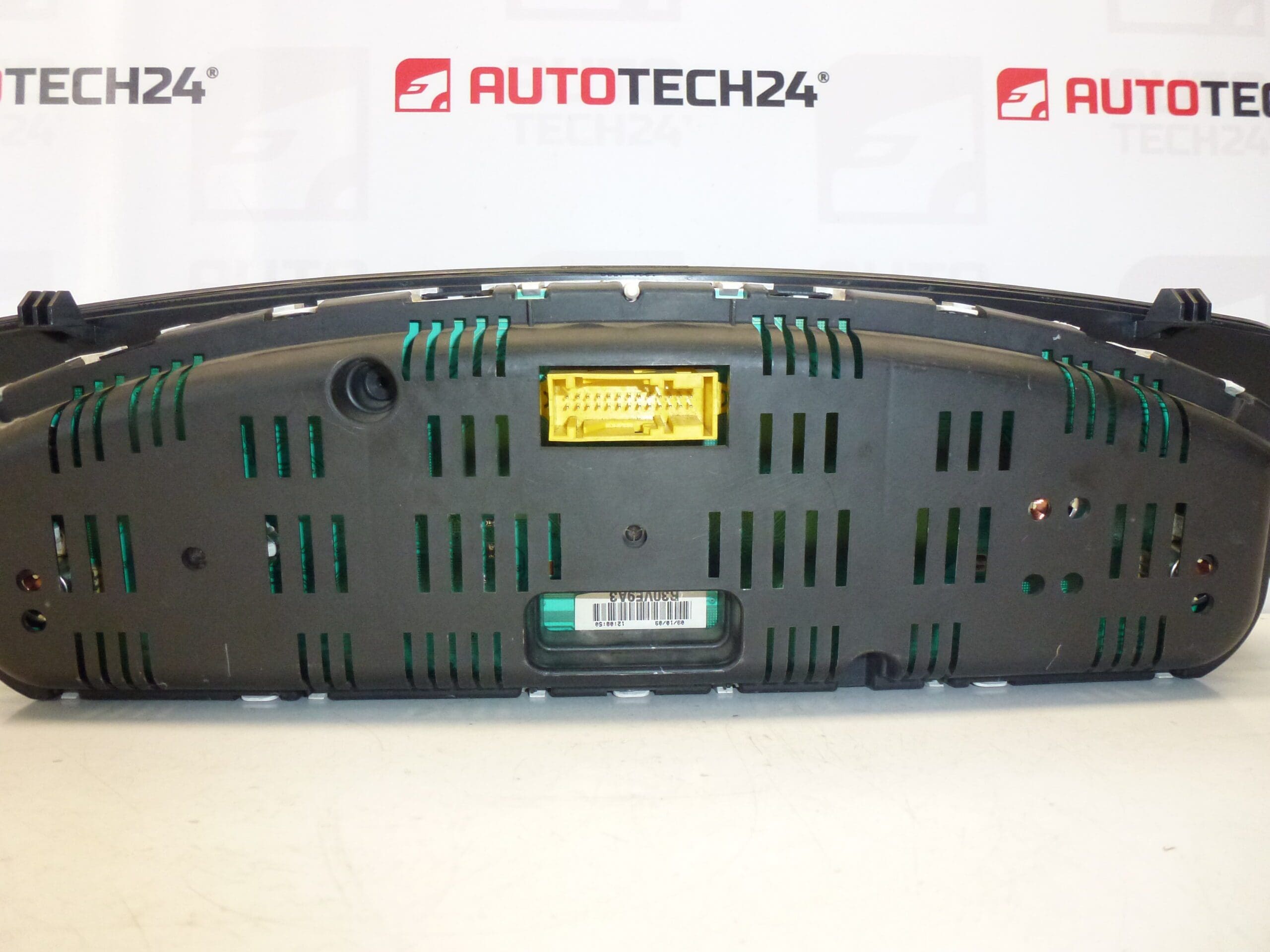 Tacómetro para Citroën C5 I automático 189000 km 9632895080 6105JK - Imagen 2