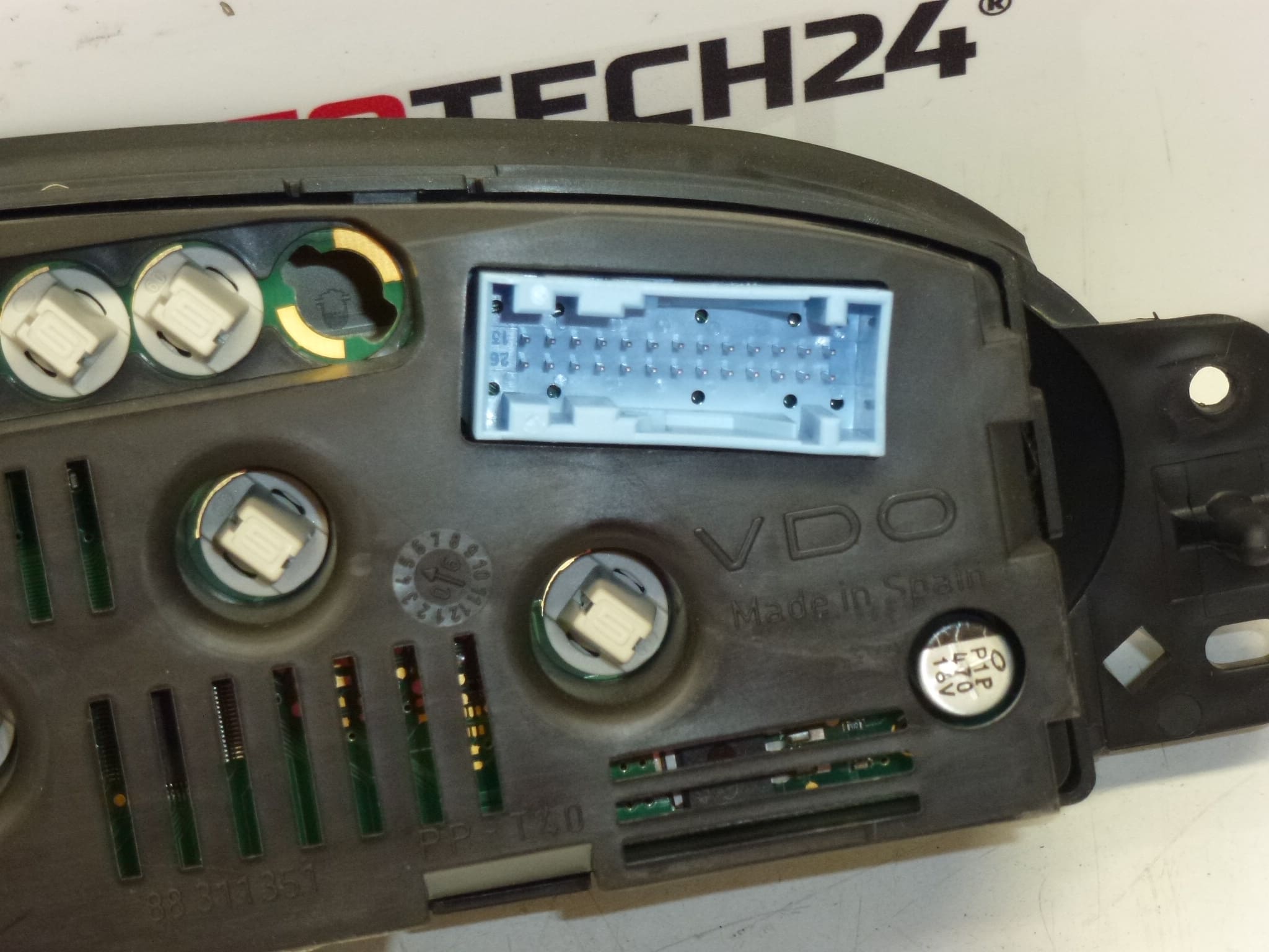 Cuadro de instrumentos Citroën Xsara Picasso 134000 km 9661734780 6105G4 - Imagen 2