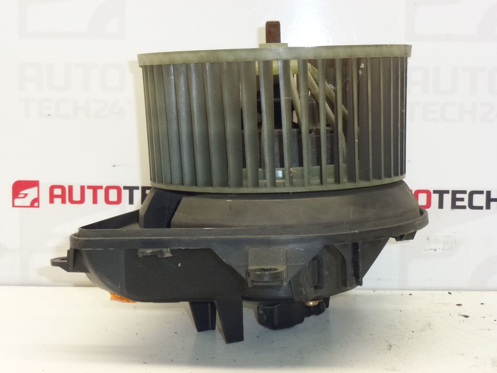 Ventilador de calefacción Valeo Citroën Xsara 6441N0 - Imagen 2