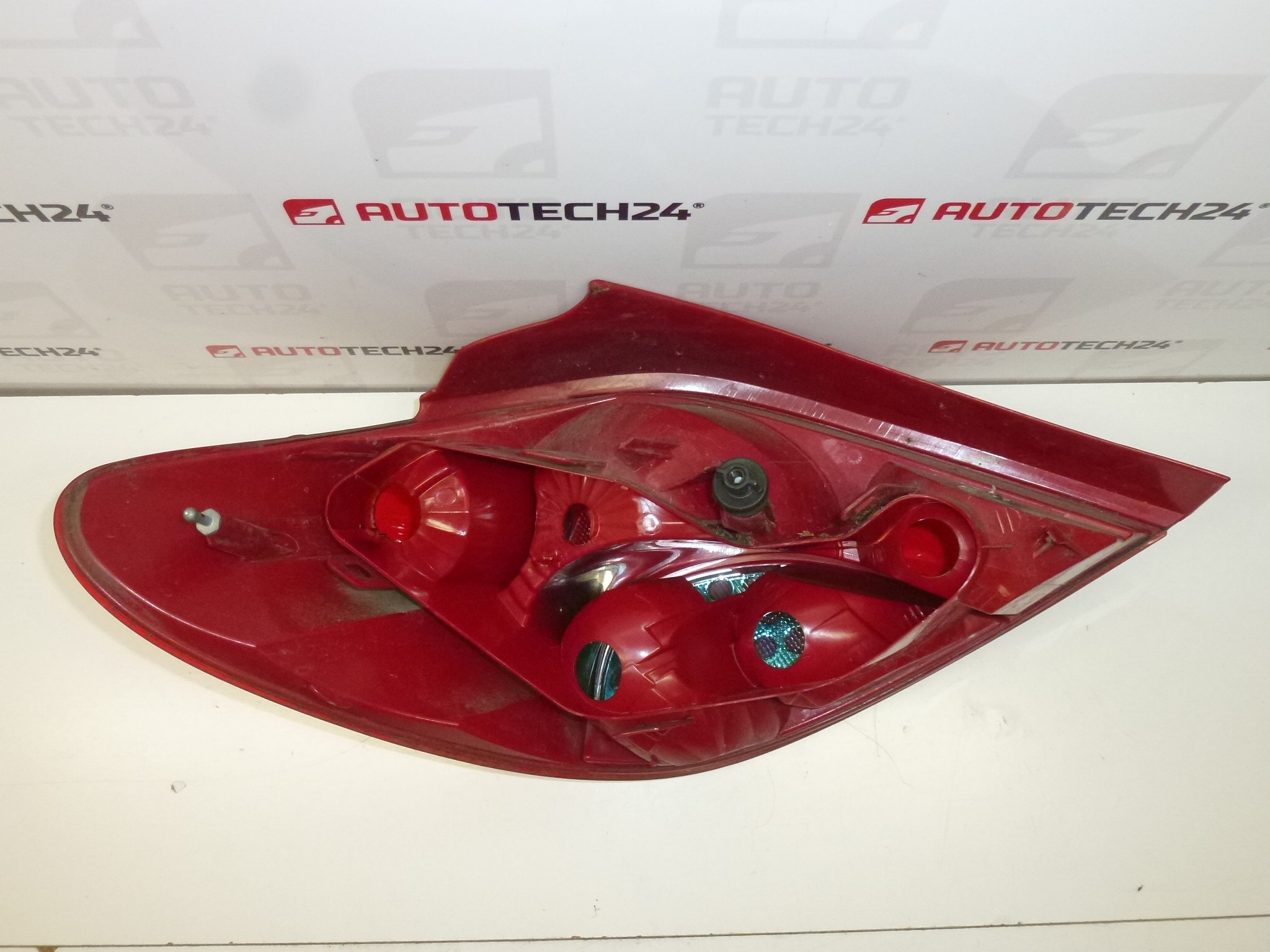 Piloto trasero derecho Peugeot 207 9649986580 6351Y7