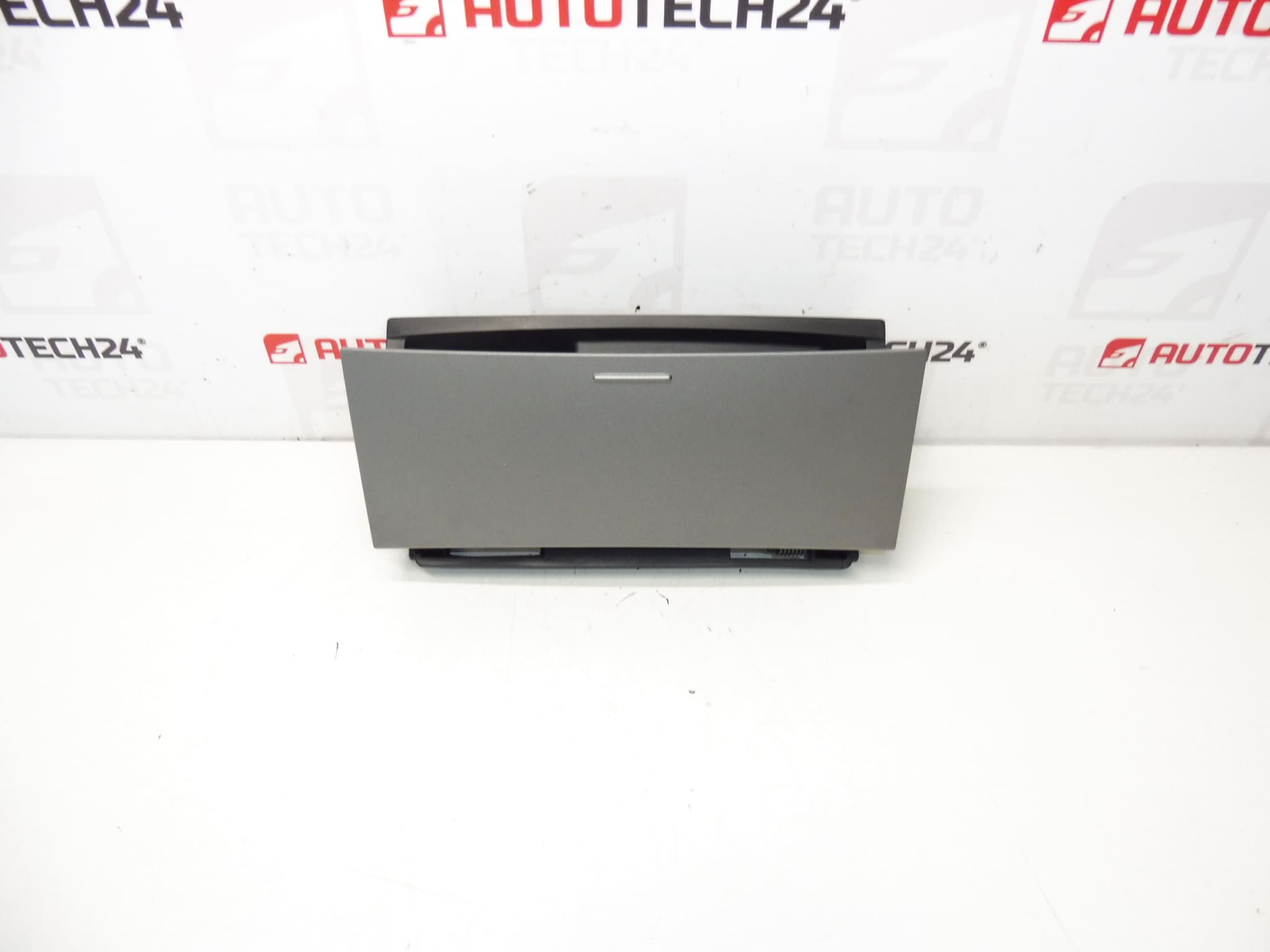 Cenicero con encendedor Peugeot 407 9644562177 8211JH